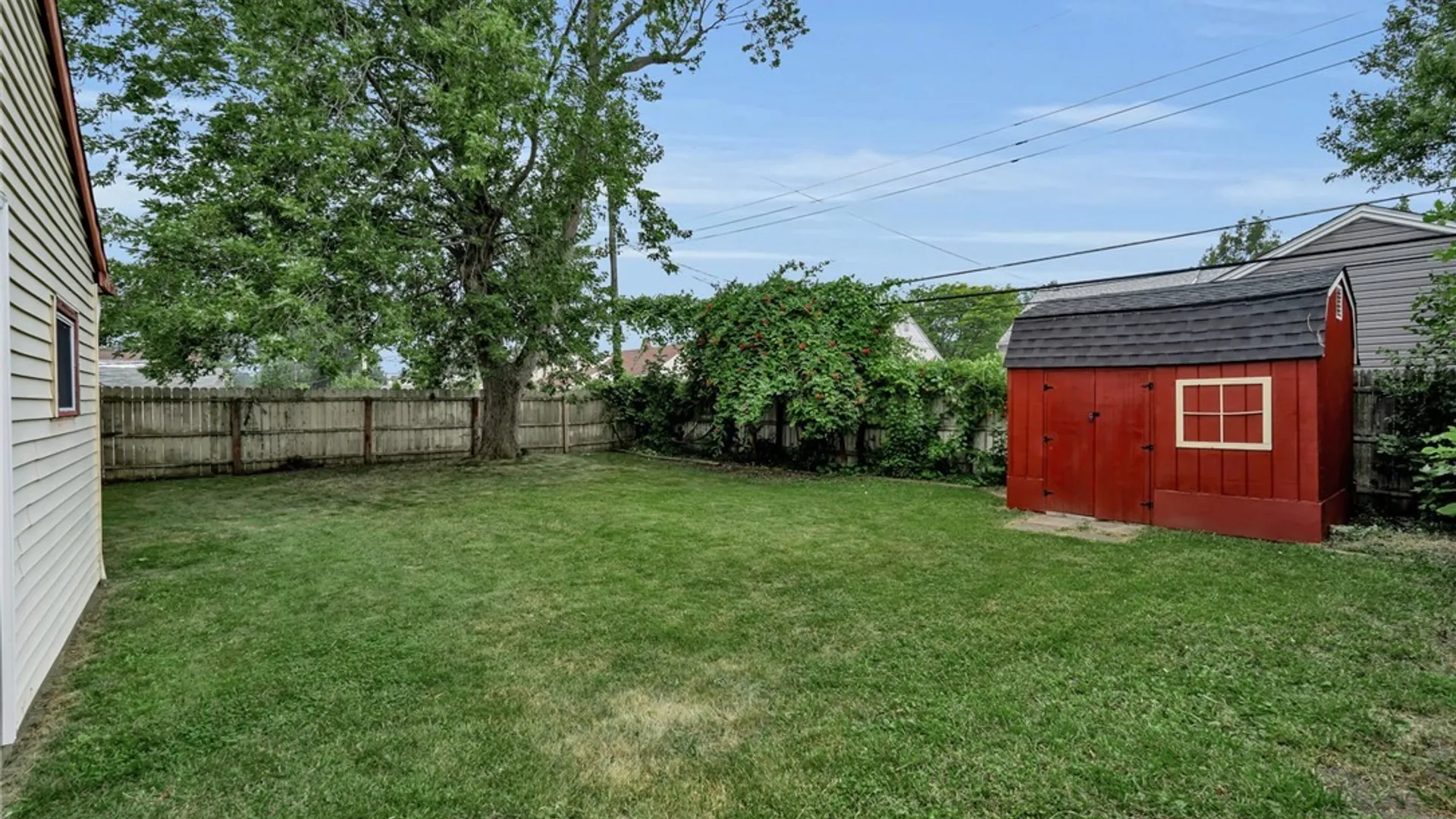 Property at 228 Kettering Drive, Tonawanda, NY 14223 4