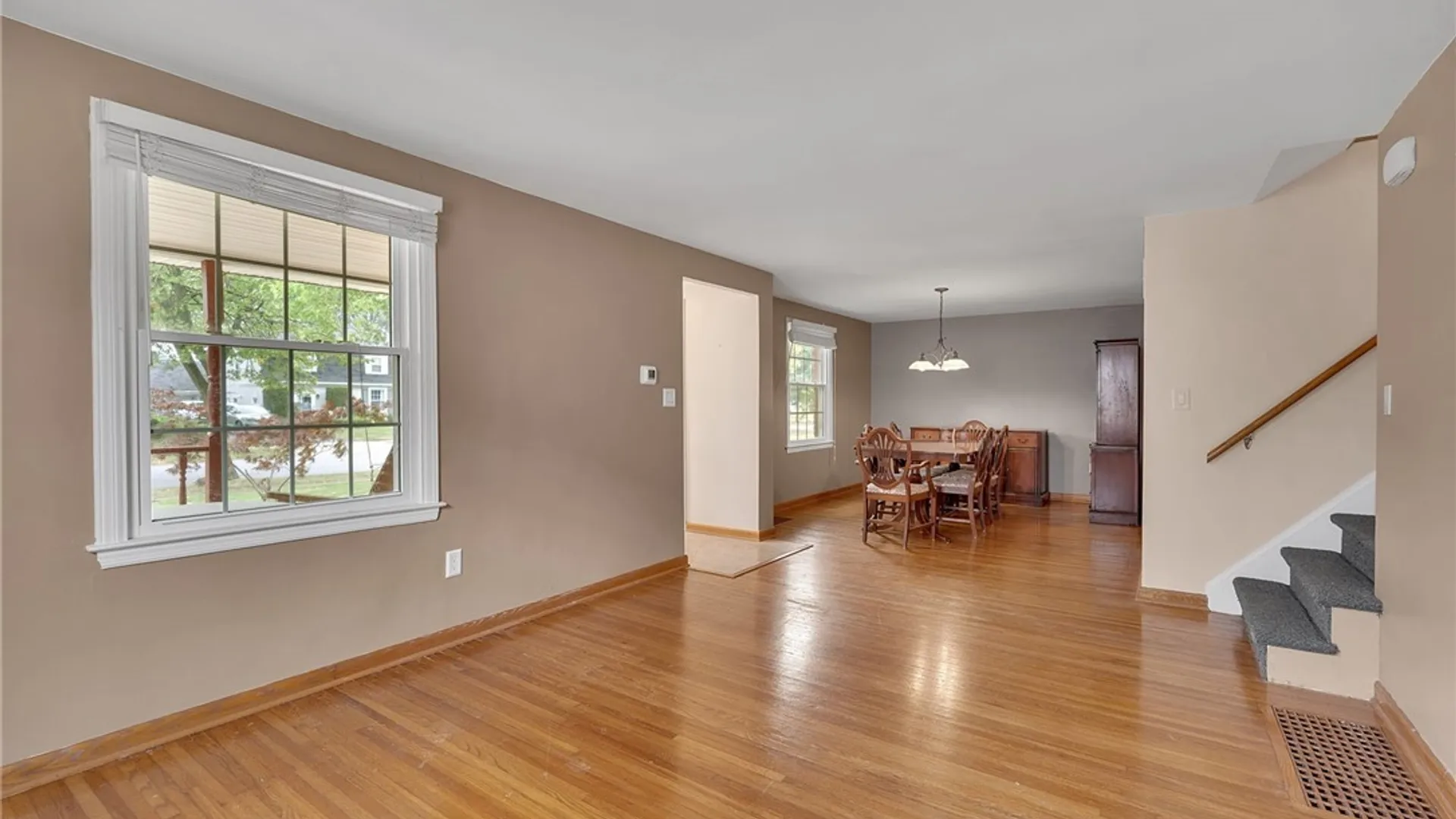 Property at 228 Kettering Drive, Tonawanda, NY 14223 8