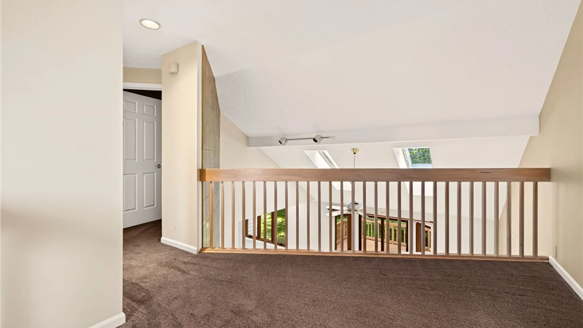 Property at 1140 Hillsboro Cove Circle, Webster, NY 14580 24