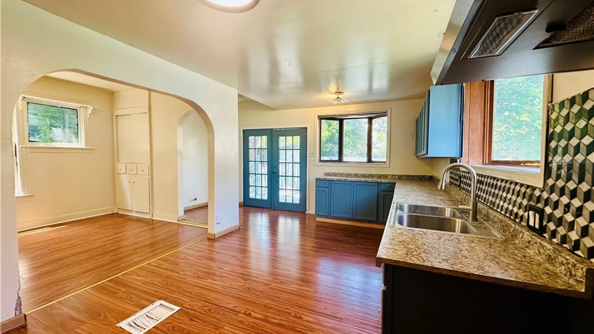 Property at 114 School Street, Buffalo, NY 14213 17