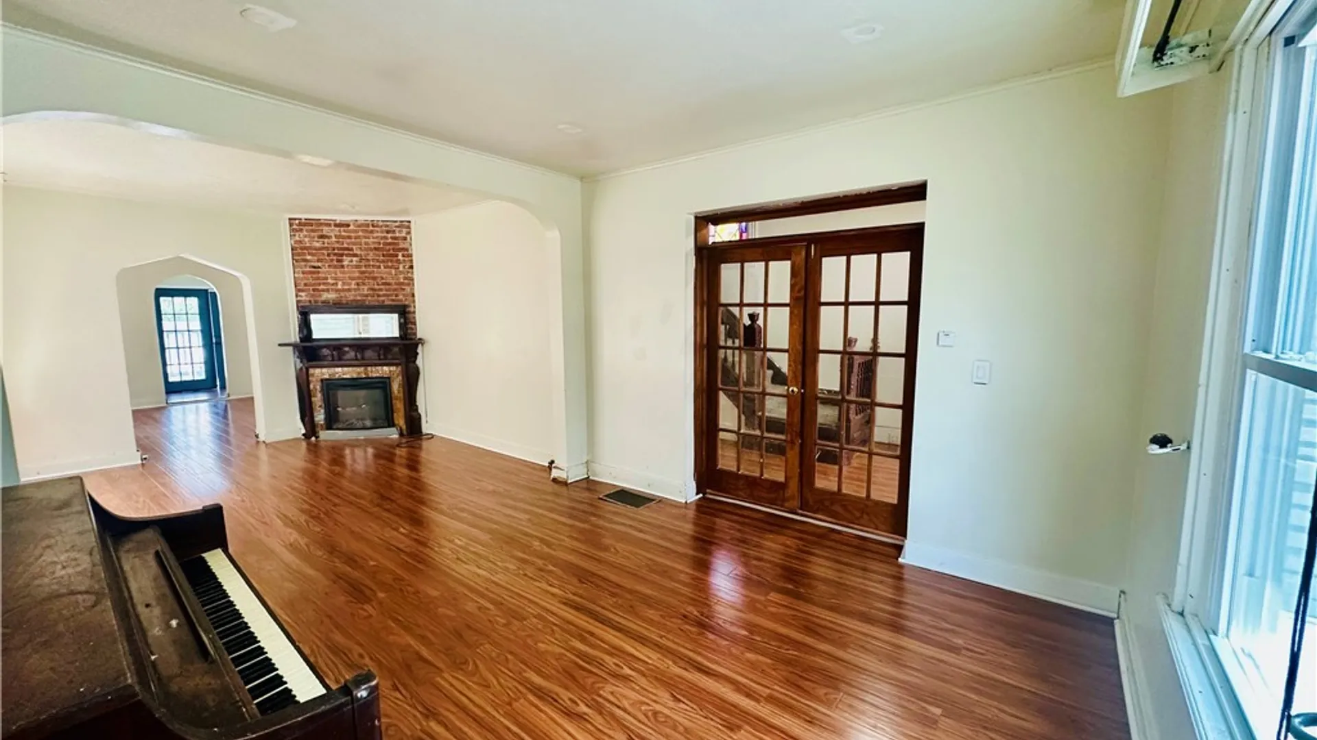 Property at 114 School Street, Buffalo, NY 14213 9