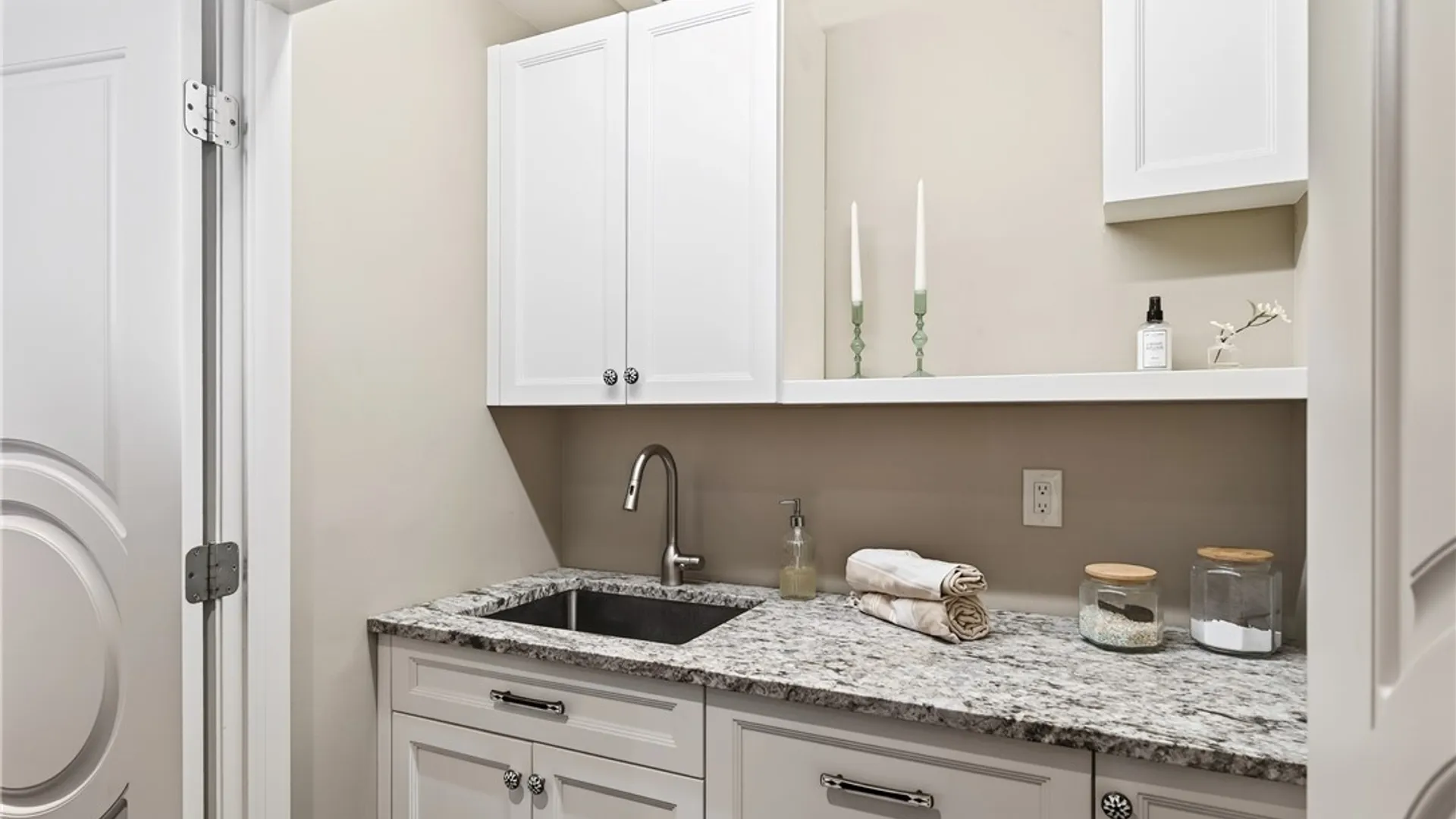 Property at 182 Castlebrooke Lane, Amherst, NY 14221 21