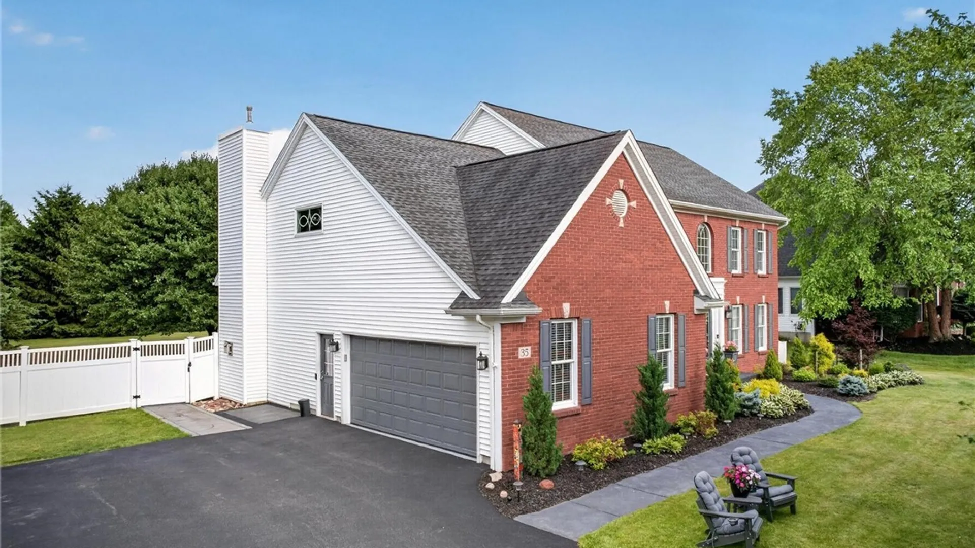 Property at 35 Norwood Lane, Orchard Park, NY 14127 2