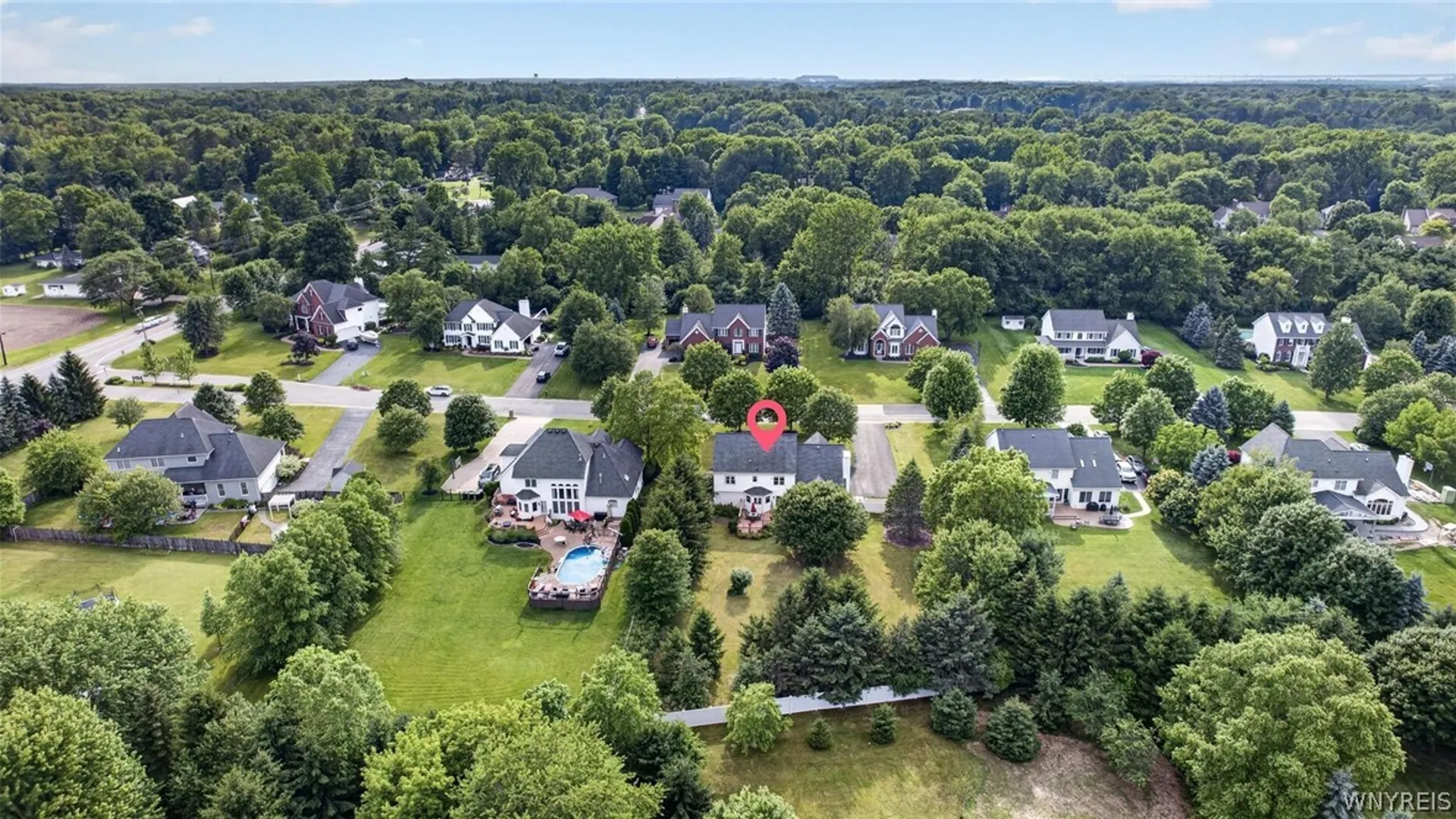 Property at 35 Norwood Lane, Orchard Park, NY 14127 47