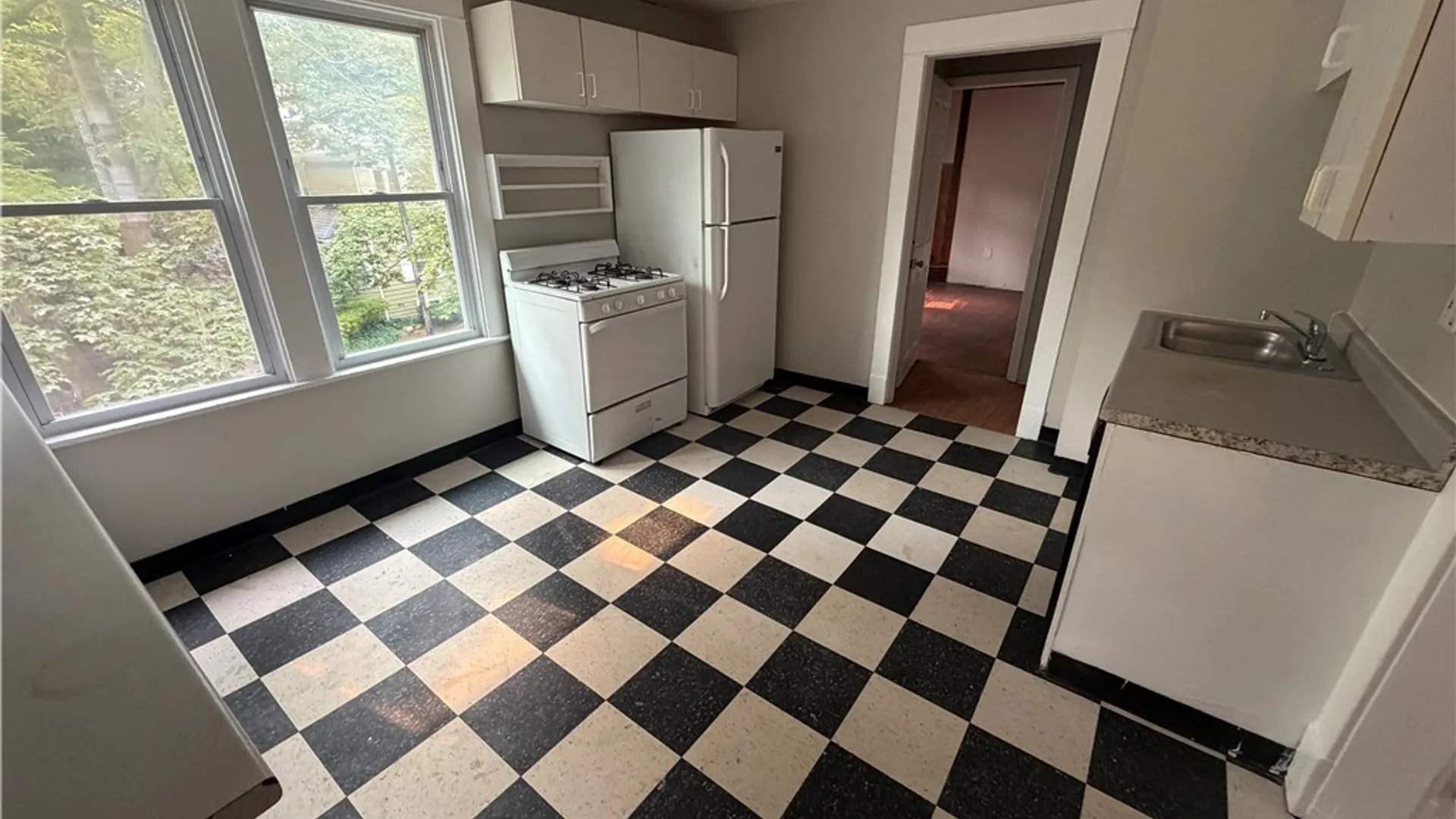 Property at 33 Tyler Street, Buffalo, NY 14214 7