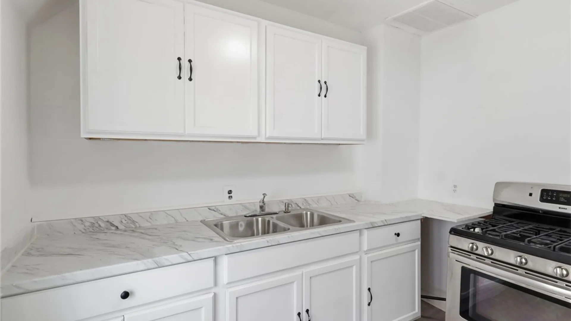 Property at 95 Preston Street, Lancaster, NY 14043 22