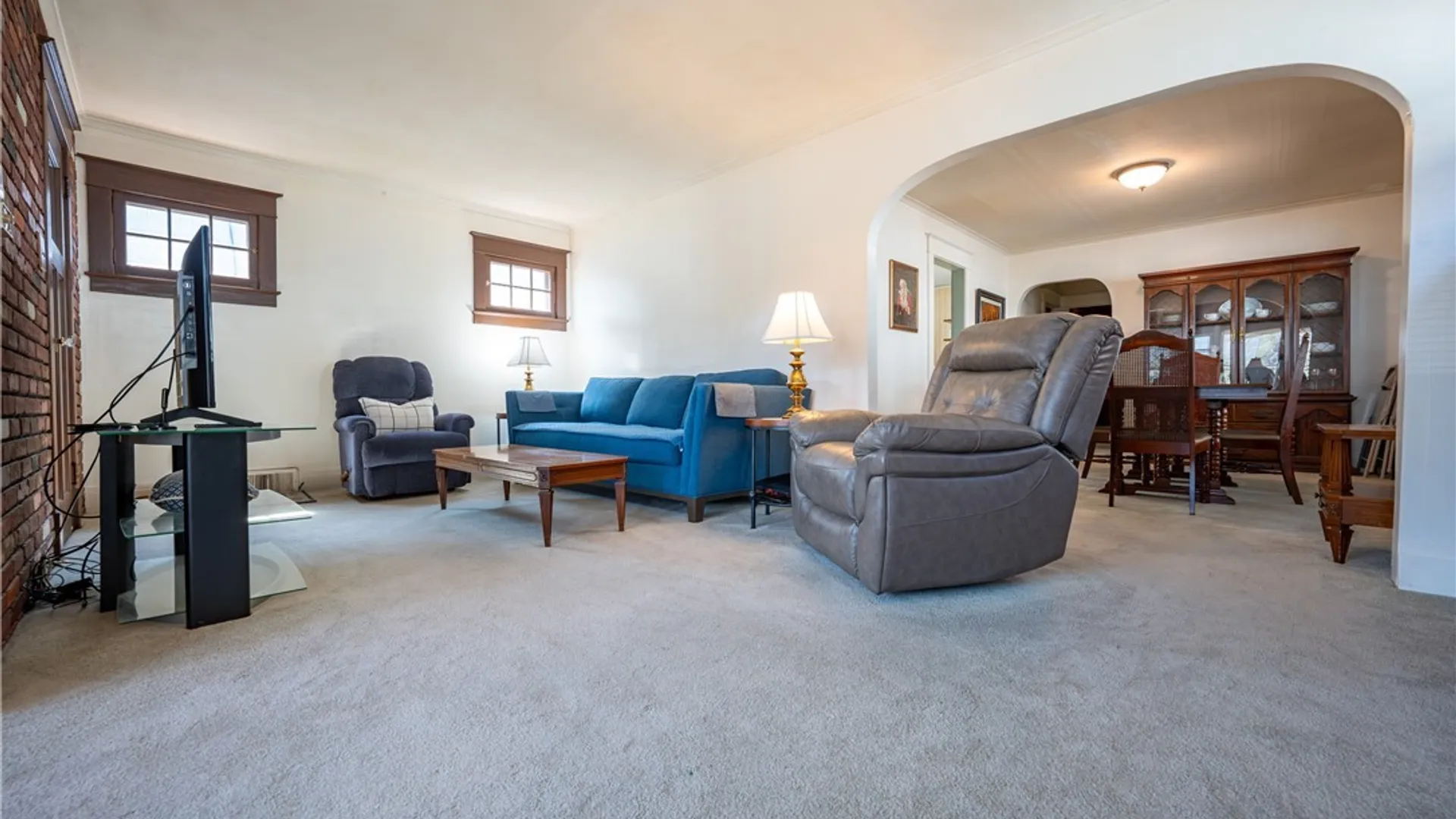 Property at 34 Elgas Street, Buffalo, NY 14207 6