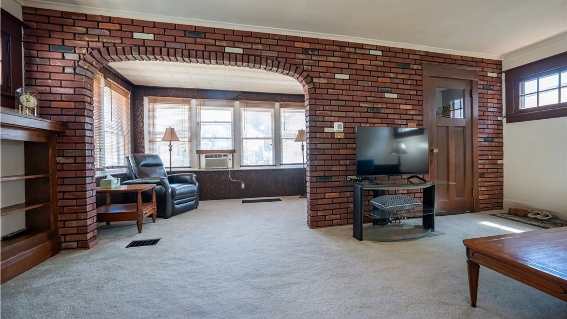 Property at 34 Elgas Street, Buffalo, NY 14207 8