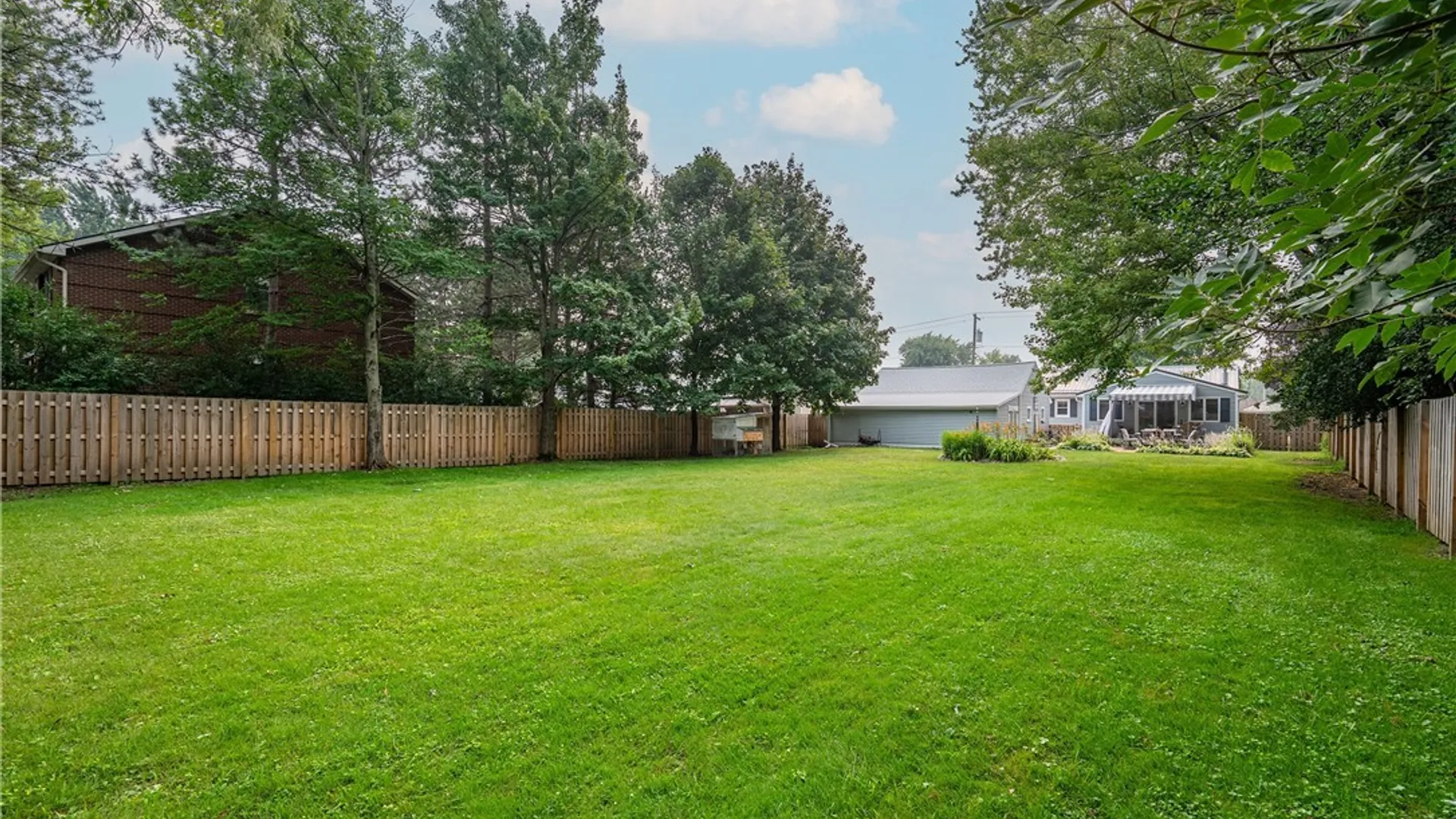 Property at 424 Sunset Drive, Hamburg, NY 14075 30