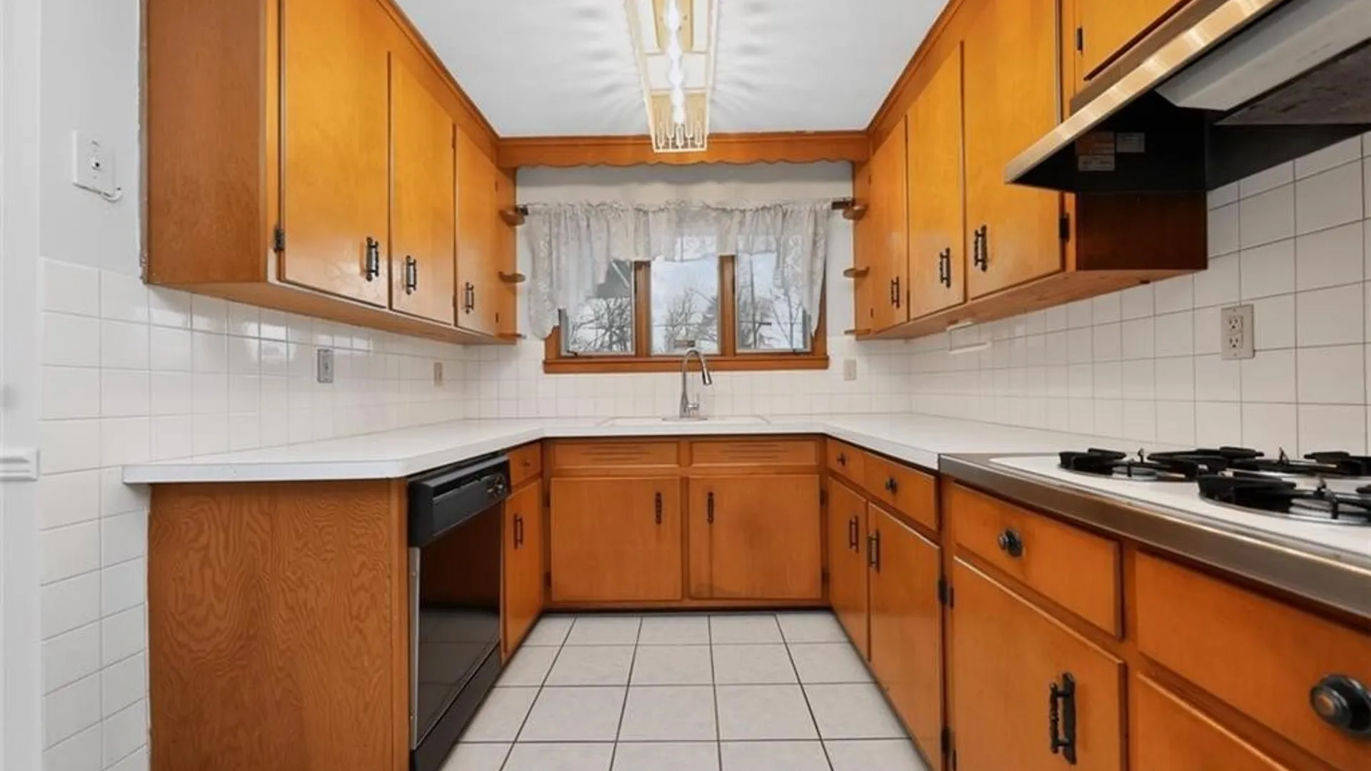 Property at 9605 Greenwald Avenue, Niagara Falls, NY 14304 6