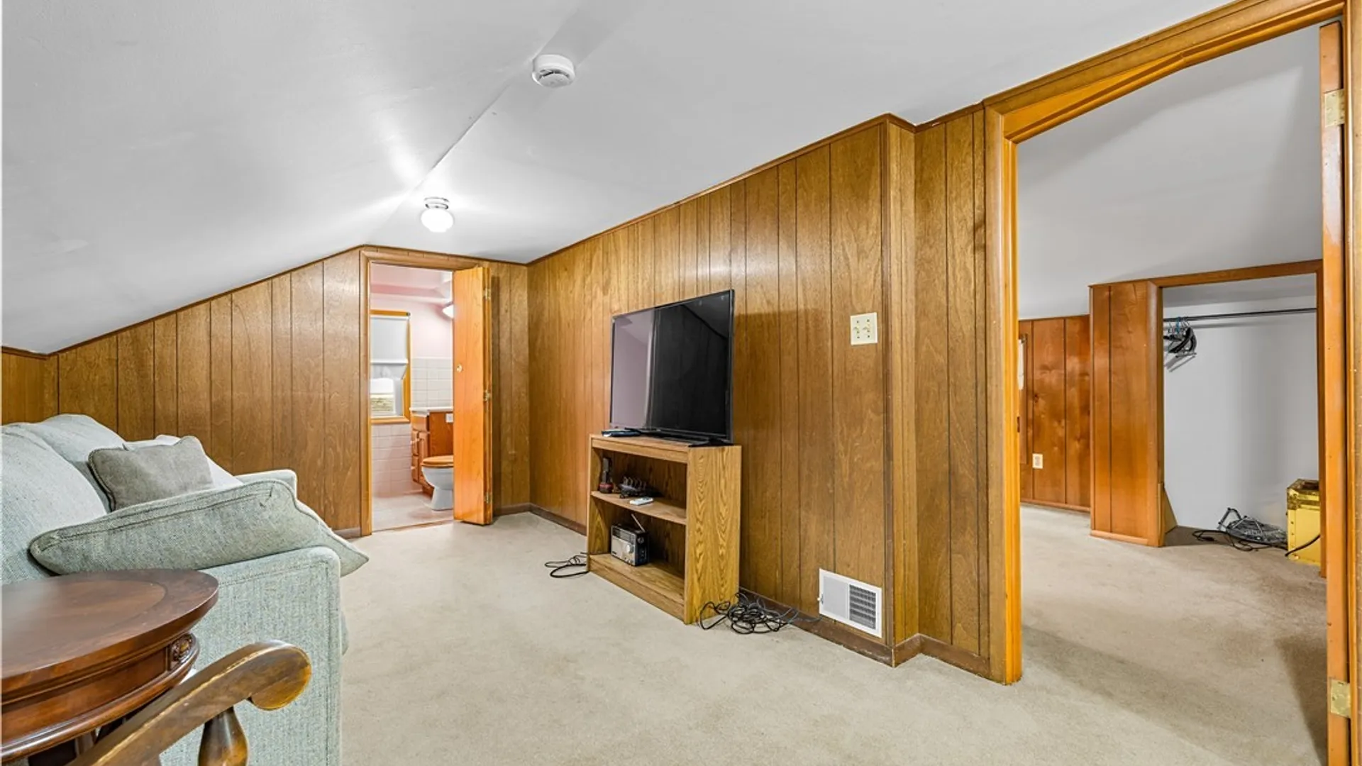 Property at 8 Parkway Place, New Hartford, NY 13413 21