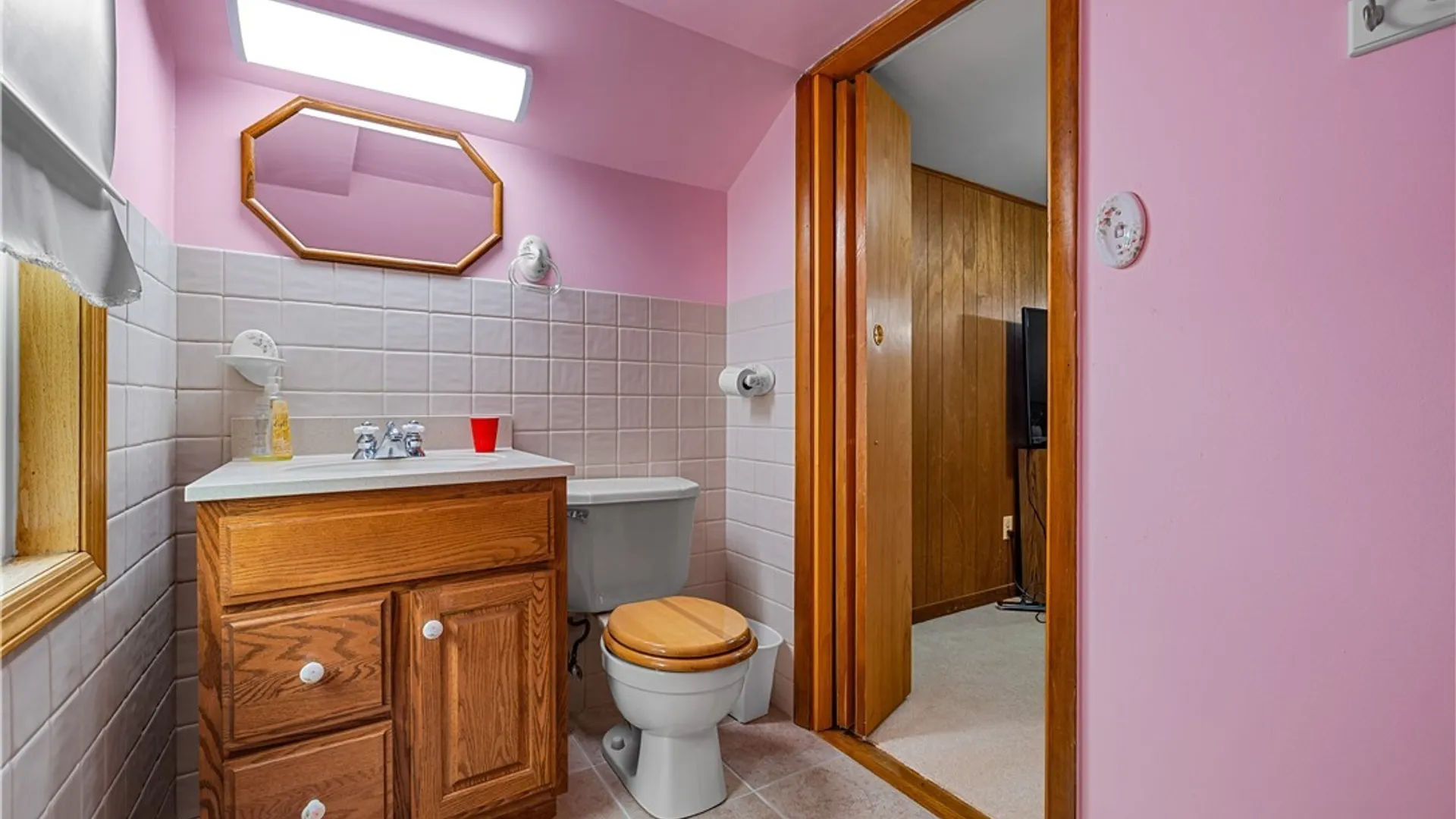 Property at 8 Parkway Place, New Hartford, NY 13413 24