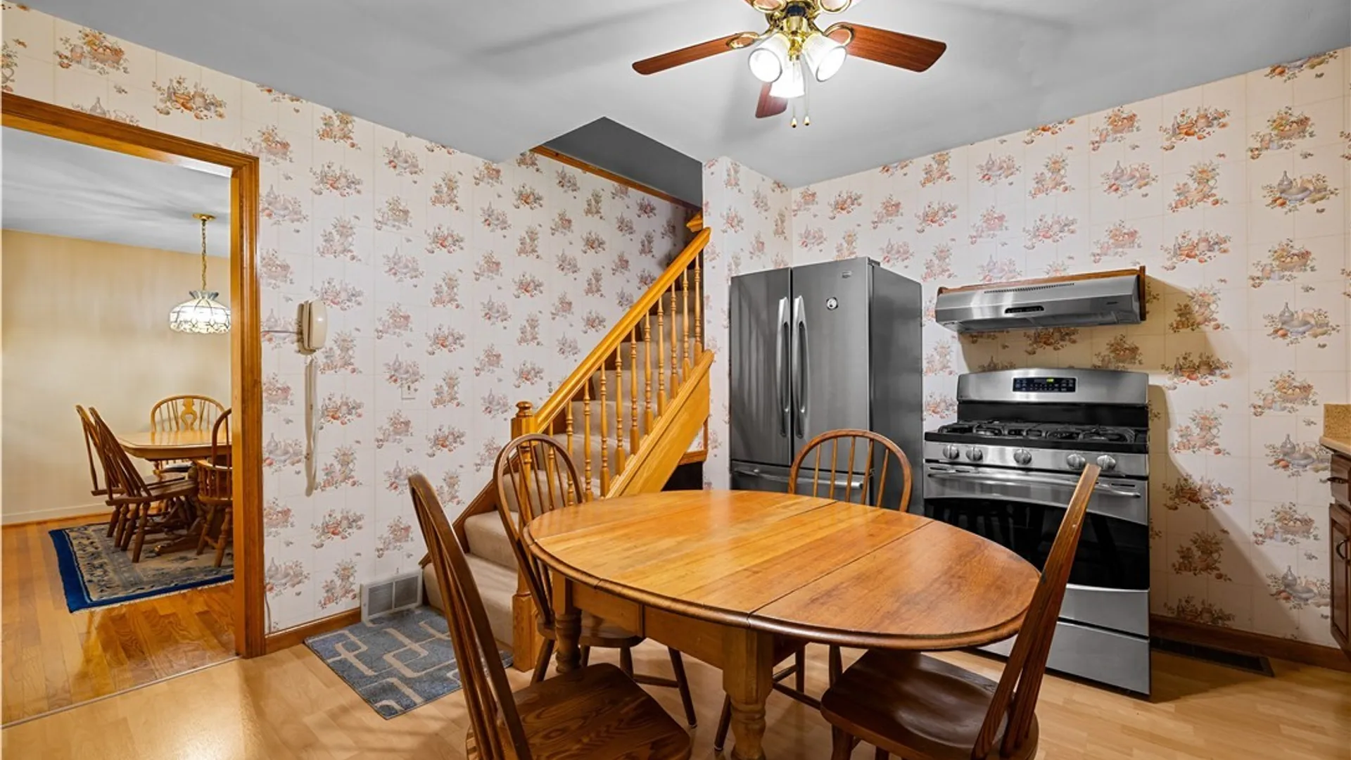 Property at 8 Parkway Place, New Hartford, NY 13413 4