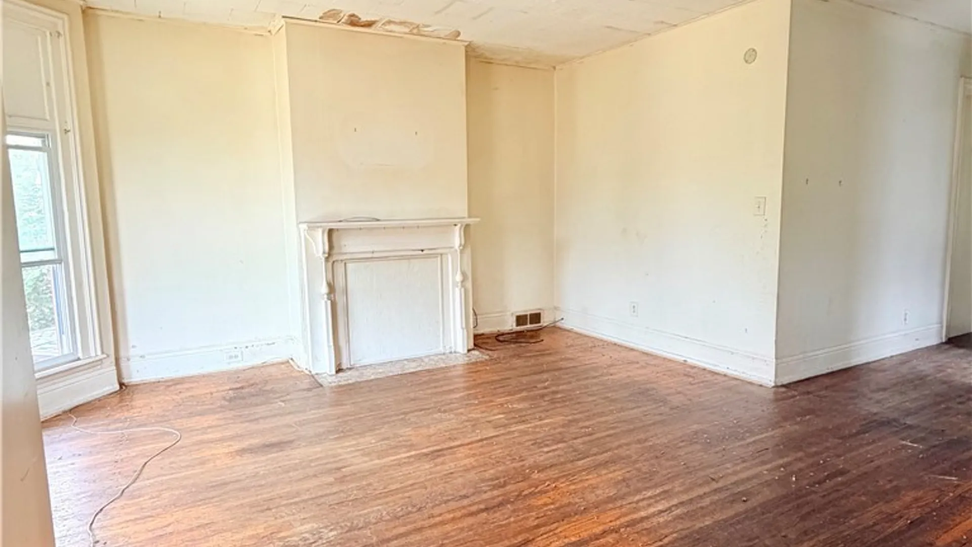 Property at 45 York Street, Buffalo, NY 14213 38