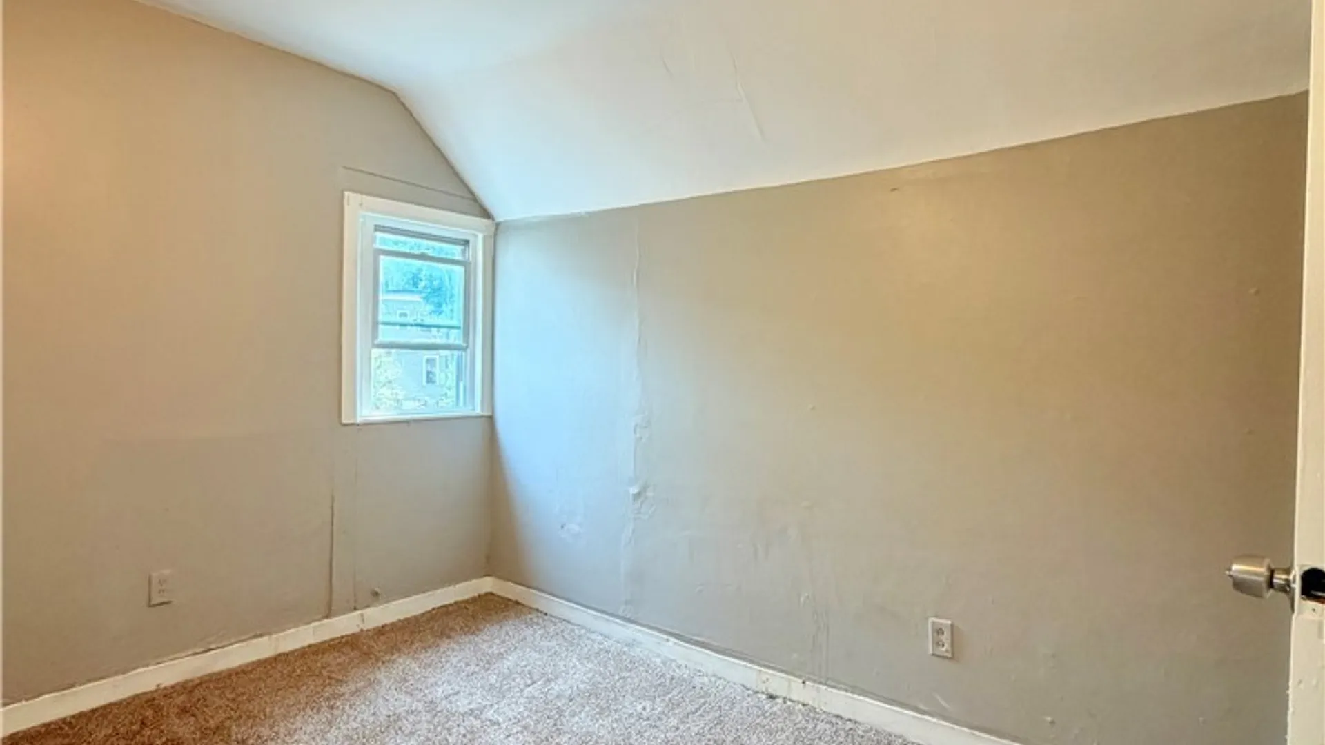 Property at 45 York Street, Buffalo, NY 14213 14