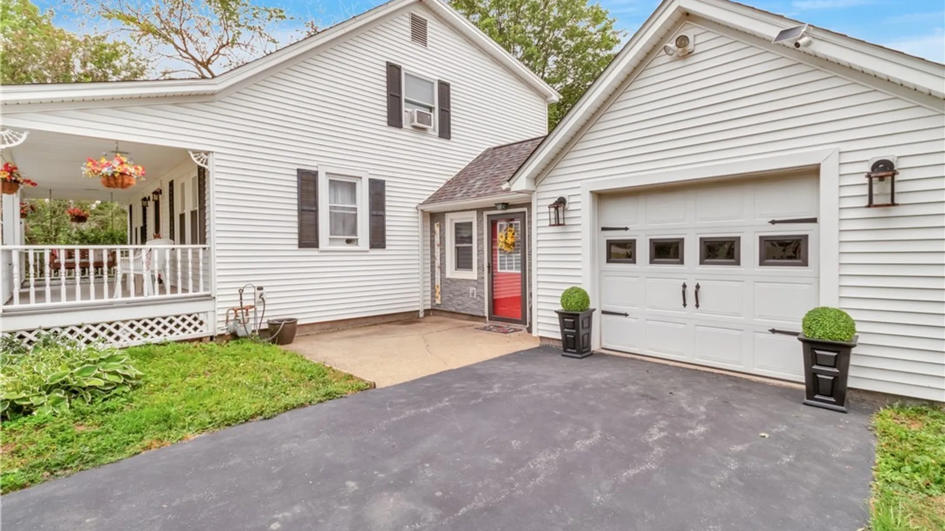 Property at 5490 Chestnut Ridge Road, Orchard Park, NY 14127 5