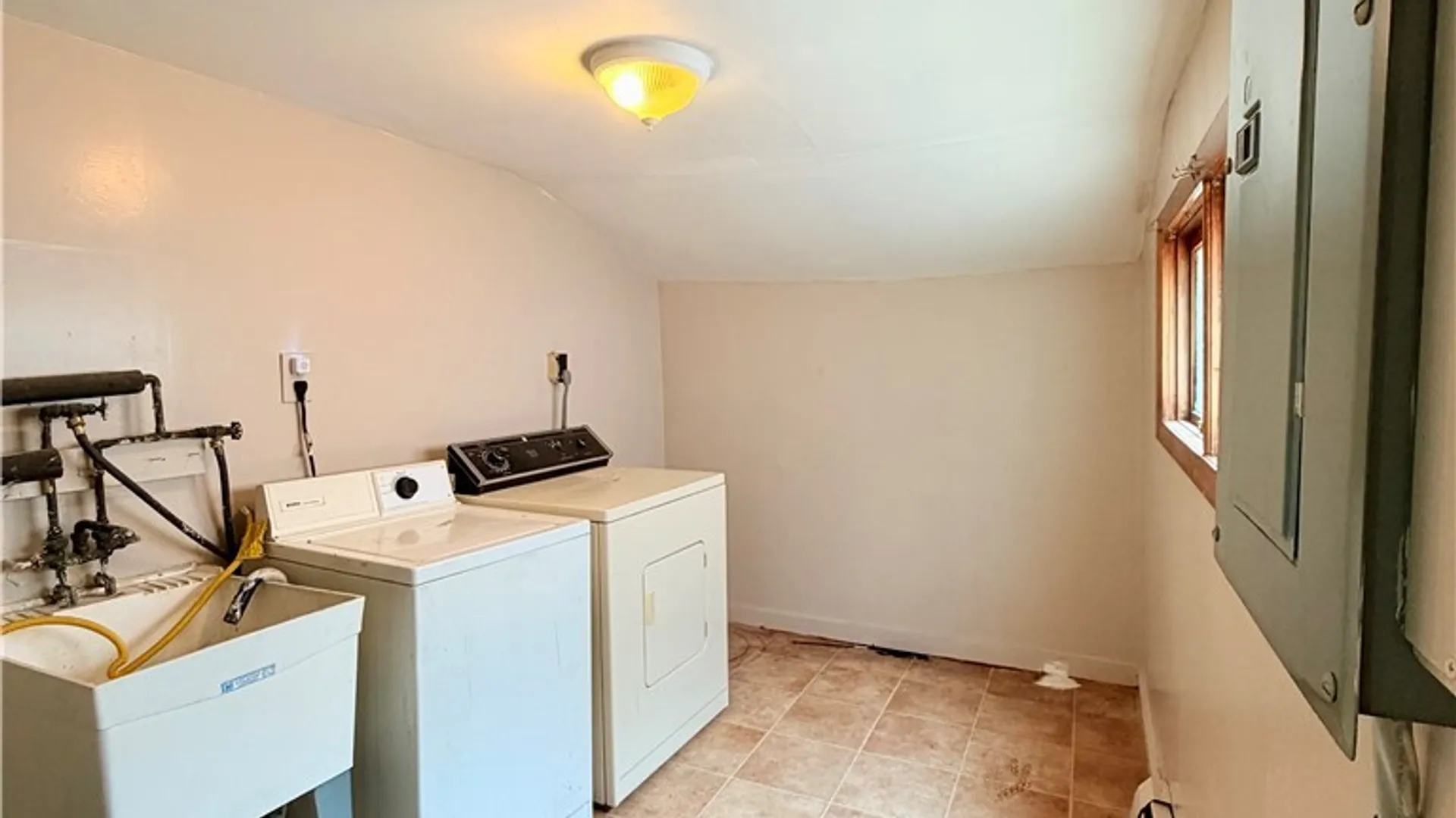 Property at 61 York Street, Buffalo, NY 14213 19