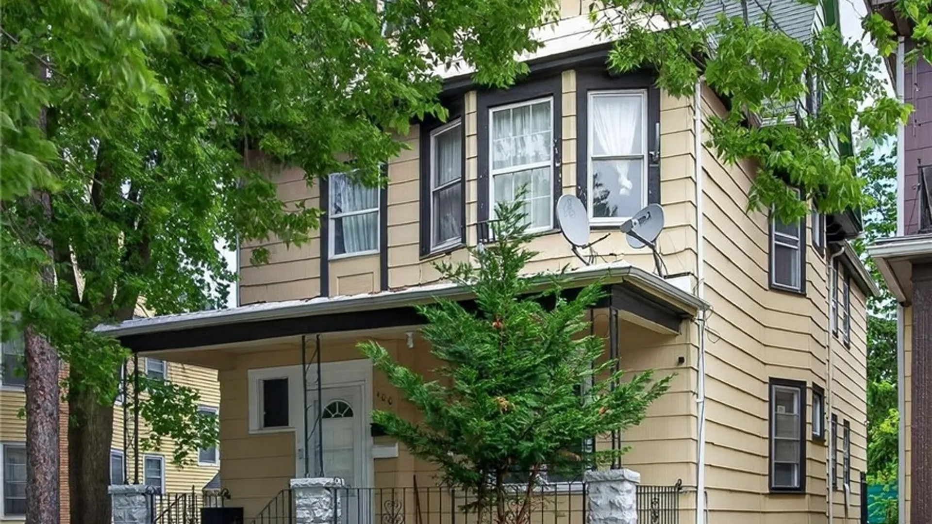 Property at 400 Winslow Avenue, Buffalo, NY 14211 4