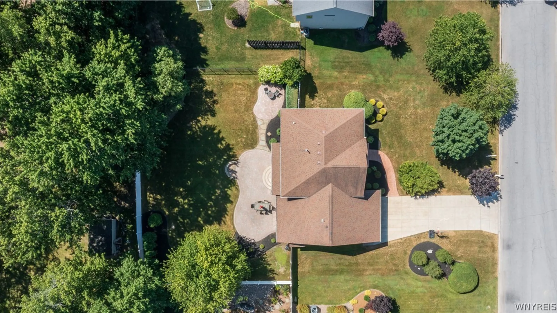 Property at 5225 Fox Trace, Clarence, NY 14221 3