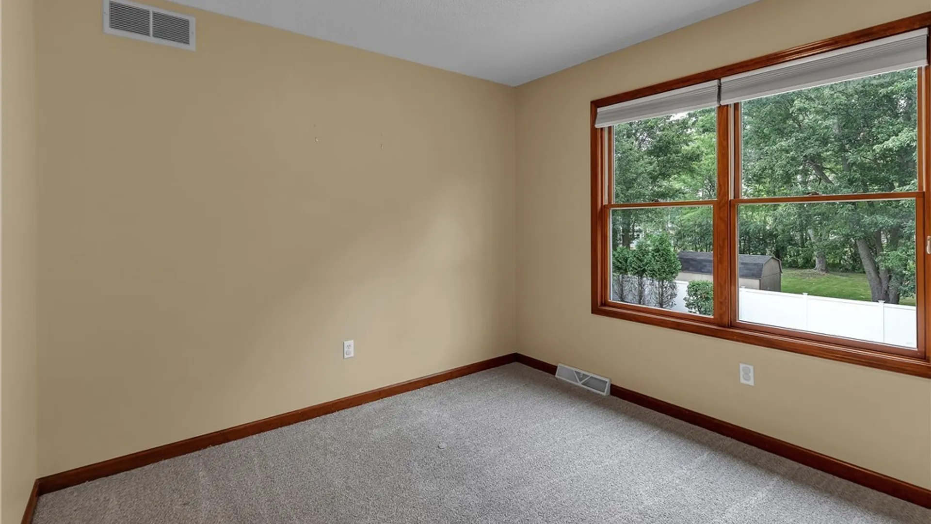 Property at 5225 Fox Trace, Clarence, NY 14221 30