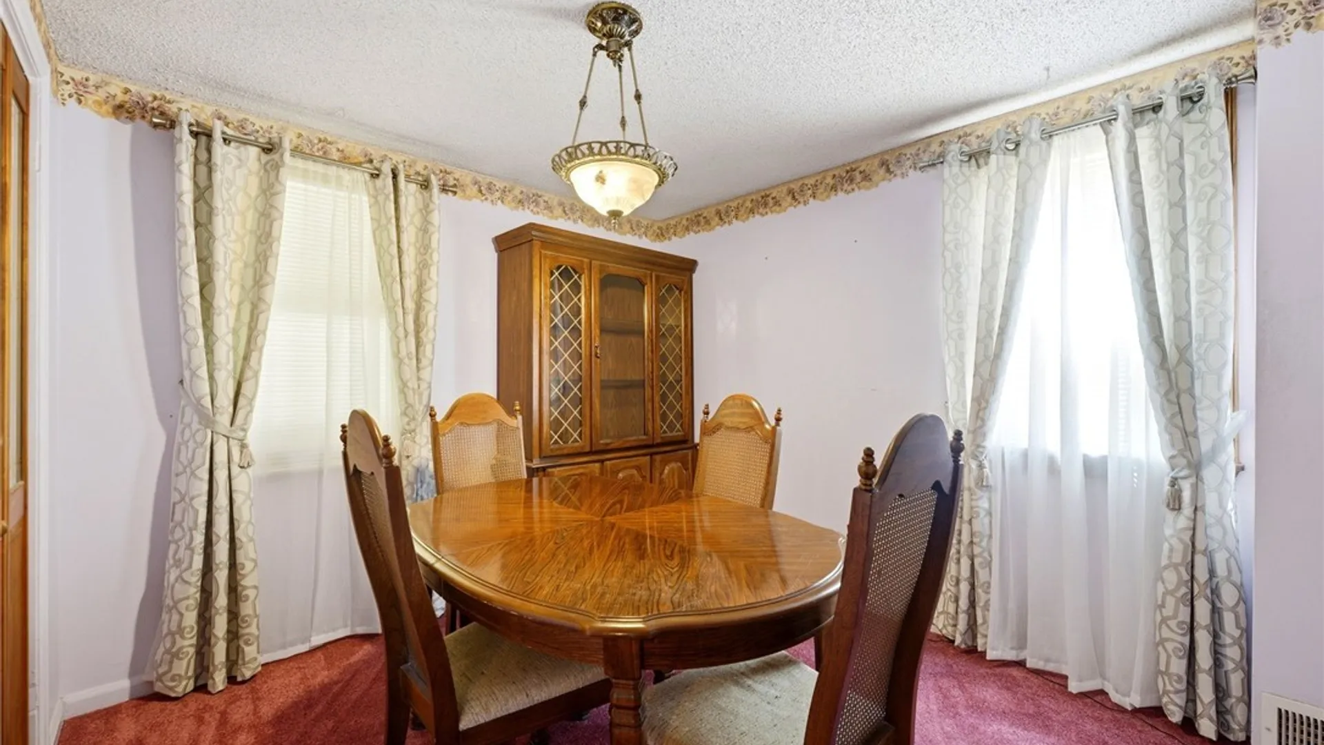 Property at 121 Vegola Avenue, Cheektowaga, NY 14225 11