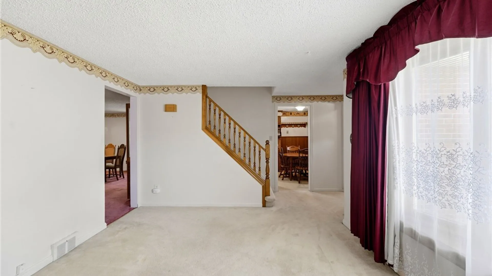 Property at 121 Vegola Avenue, Cheektowaga, NY 14225 3