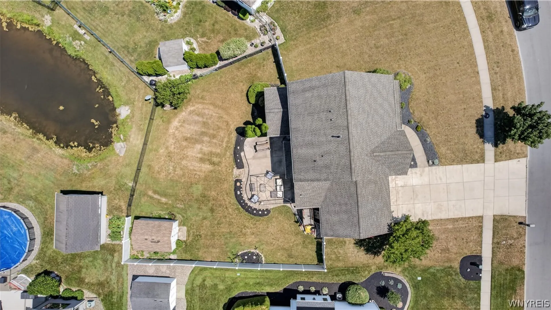 Property at 28 Apple Blossom Boulevard, Lancaster, NY 14086 48