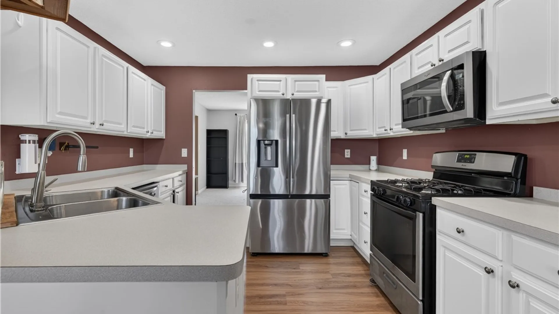 Property at 28 Apple Blossom Boulevard, Lancaster, NY 14086 16