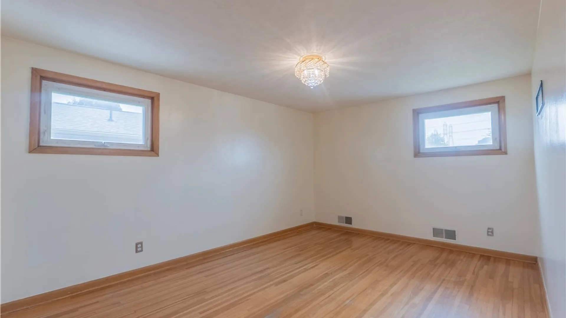 Property at 54 Ceil Drive, Cheektowaga, NY 14227 12