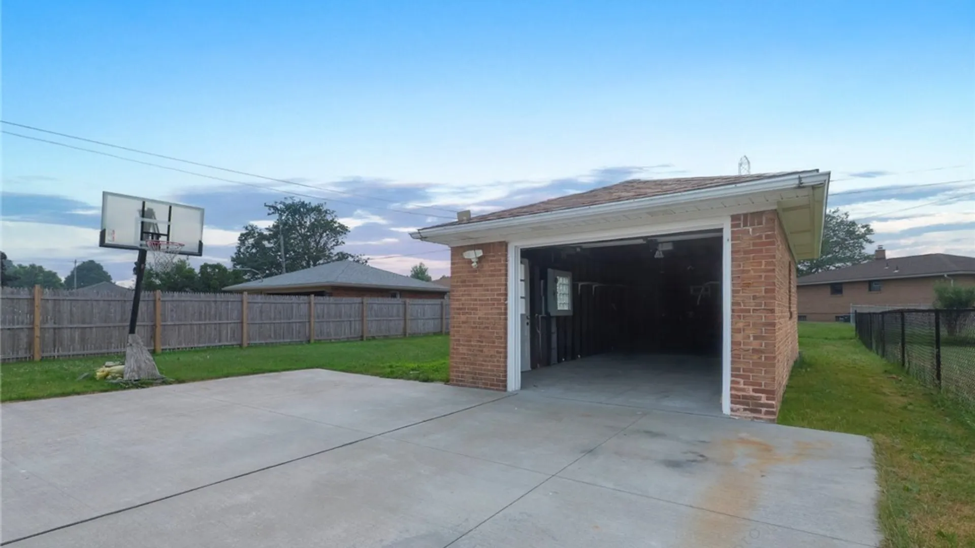 Property at 54 Ceil Drive, Cheektowaga, NY 14227 37