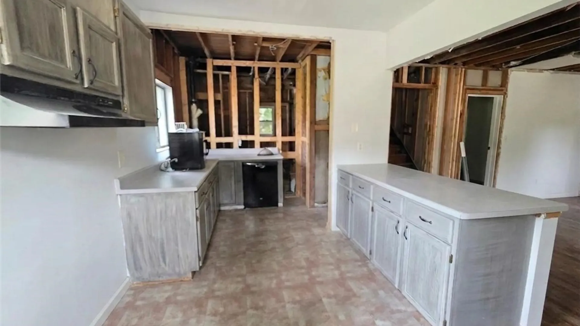 Property at 651 Pasadena Avenue, Niagara Falls, NY 14304 11