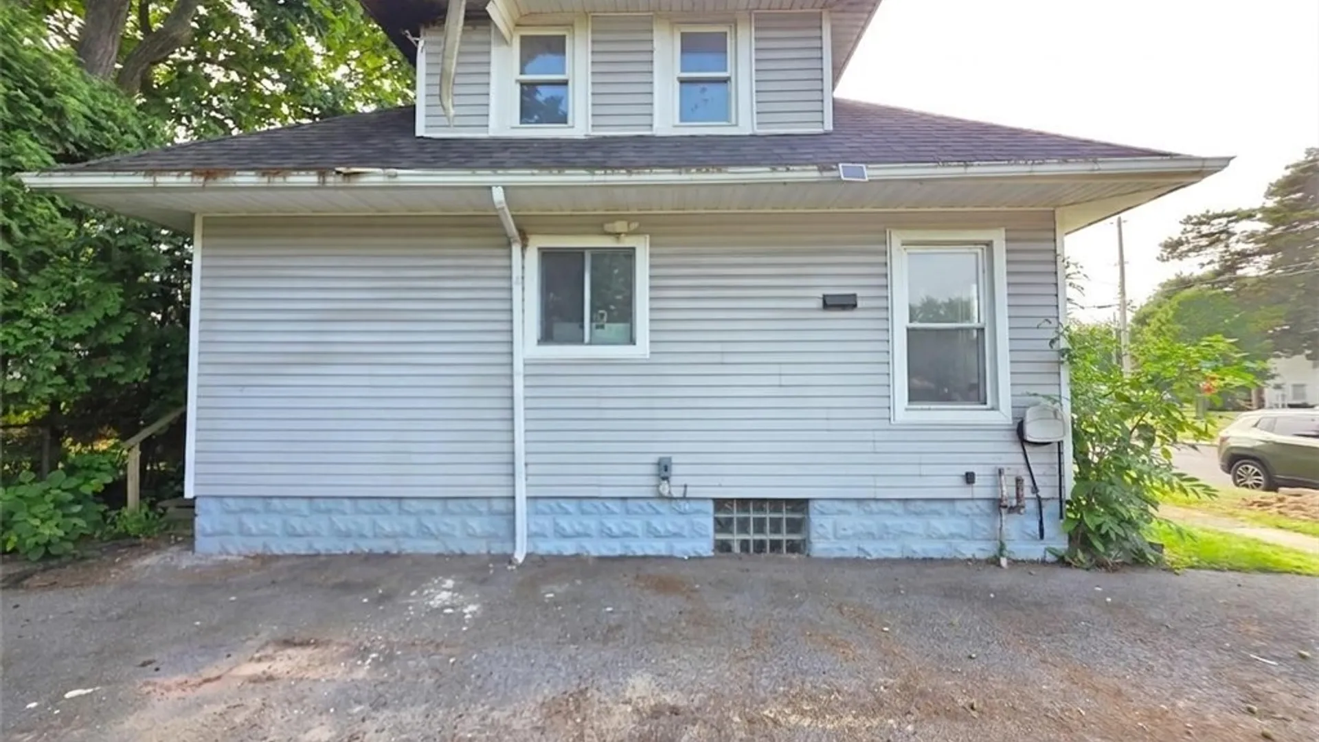 Property at 651 Pasadena Avenue, Niagara Falls, NY 14304 25
