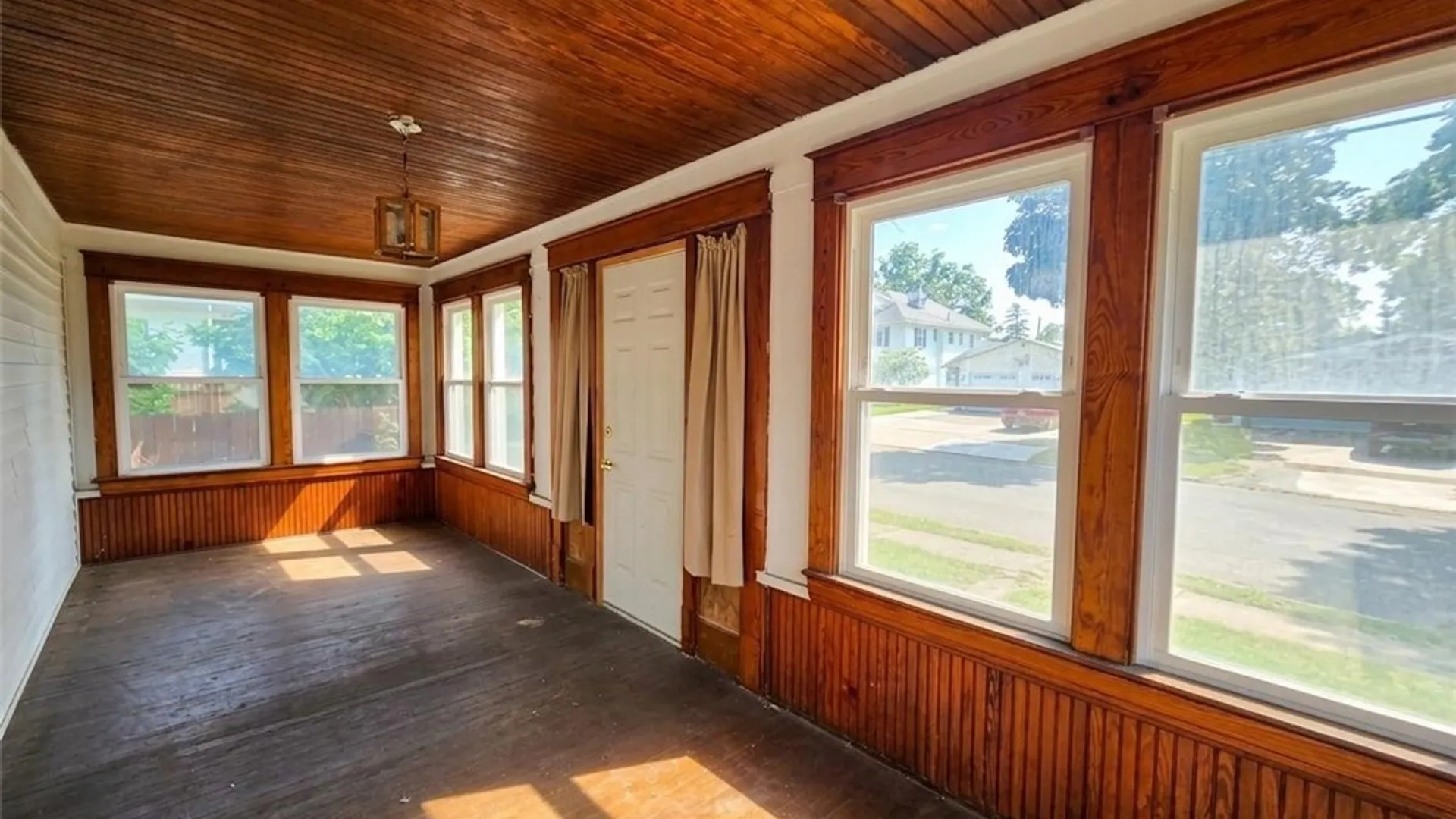 Property at 651 Pasadena Avenue, Niagara Falls, NY 14304 4