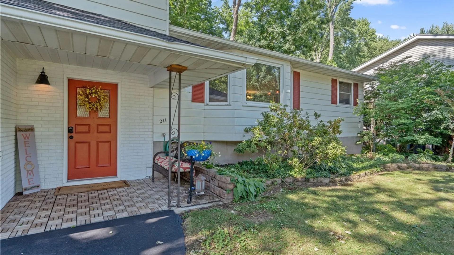 Property at 211 Donlin Drive, Salina, NY 13088 3