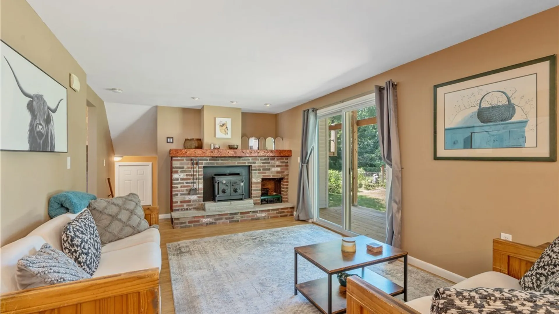 Property at 211 Donlin Drive, Salina, NY 13088 16