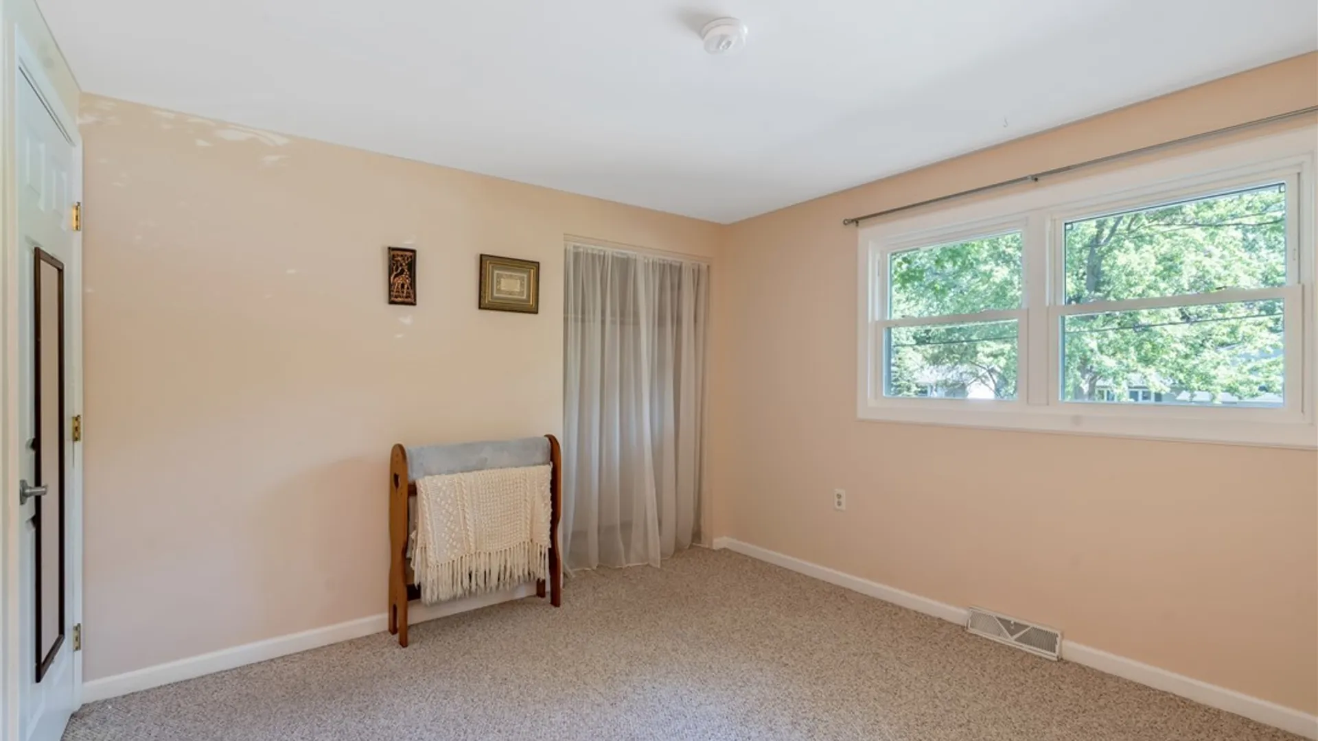Property at 211 Donlin Drive, Salina, NY 13088 27