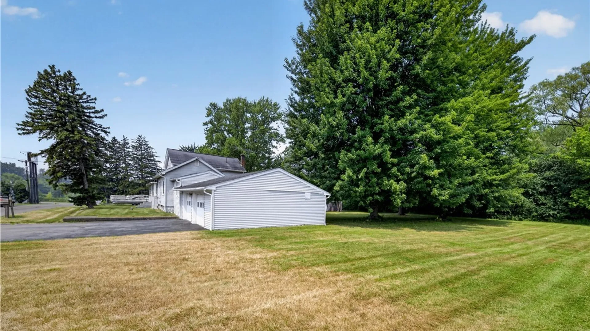 Property at 5837 Tuller Road, Cicero, NY 13039 3