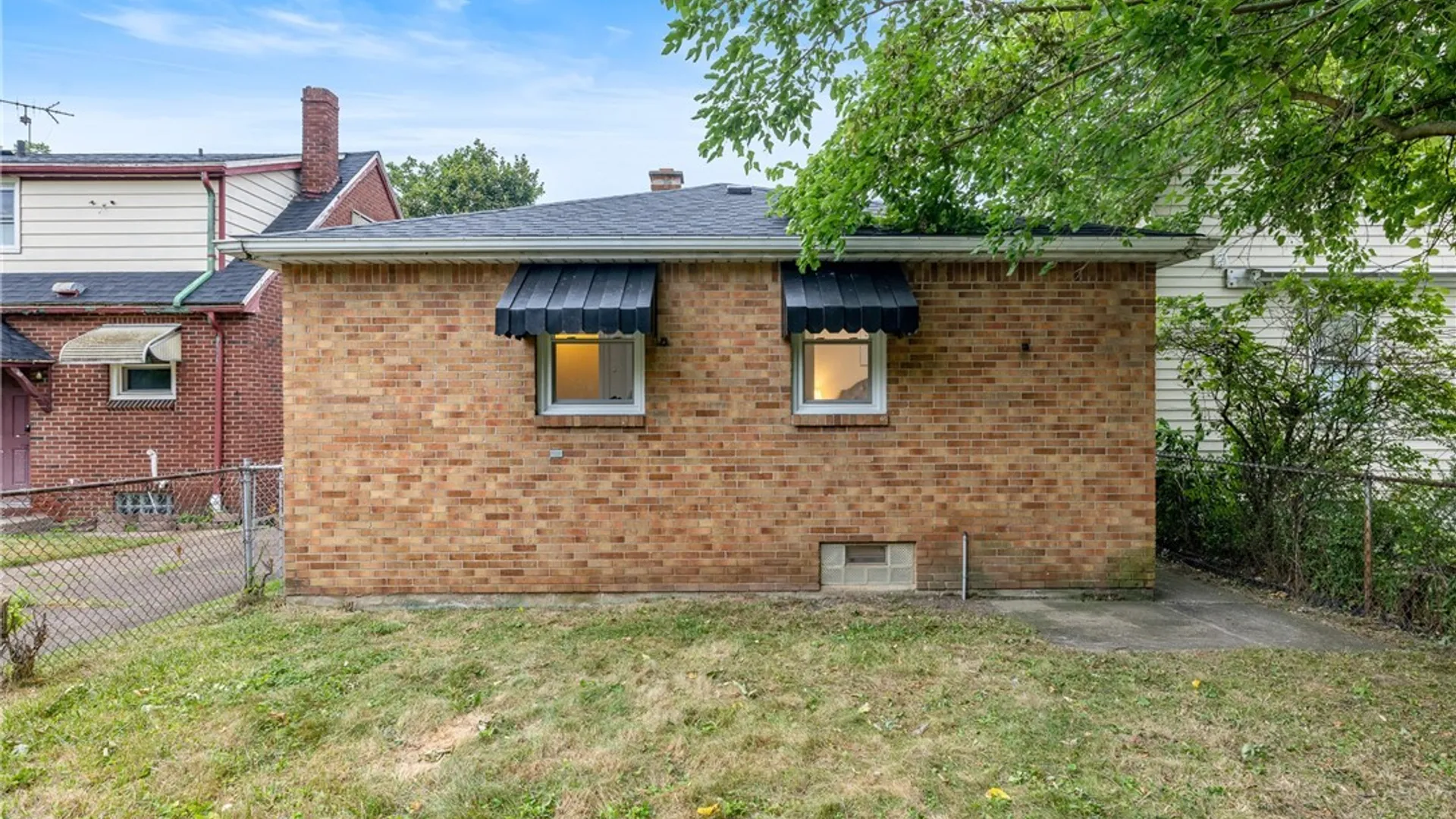 Property at 224 Hazelwood Avenue, Buffalo, NY 14215 25