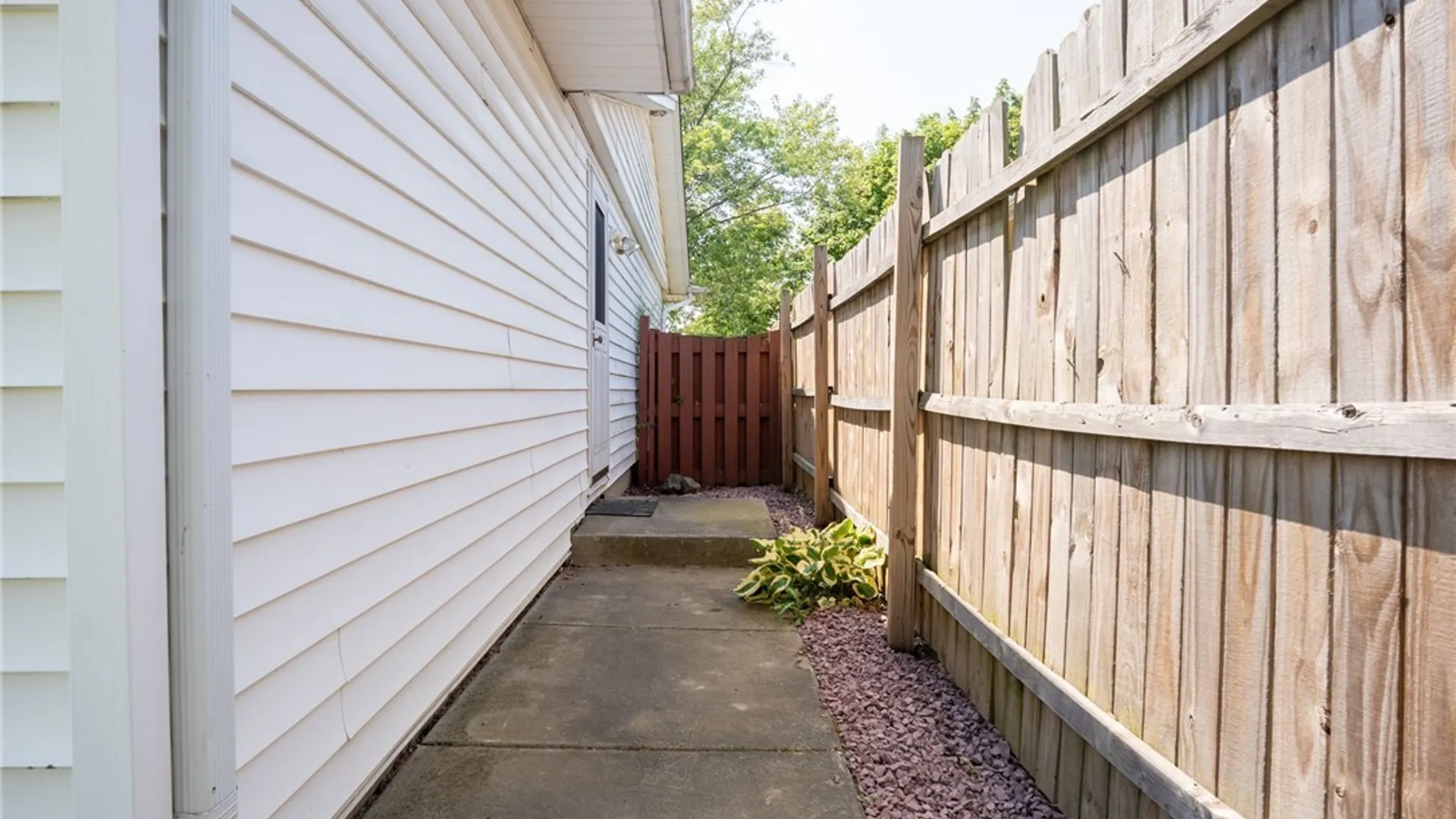 Property at 63 Queens Drive, West Seneca, NY 14224 12