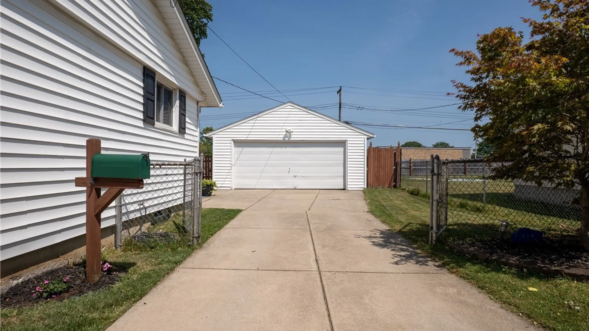 Property at 63 Queens Drive, West Seneca, NY 14224 5