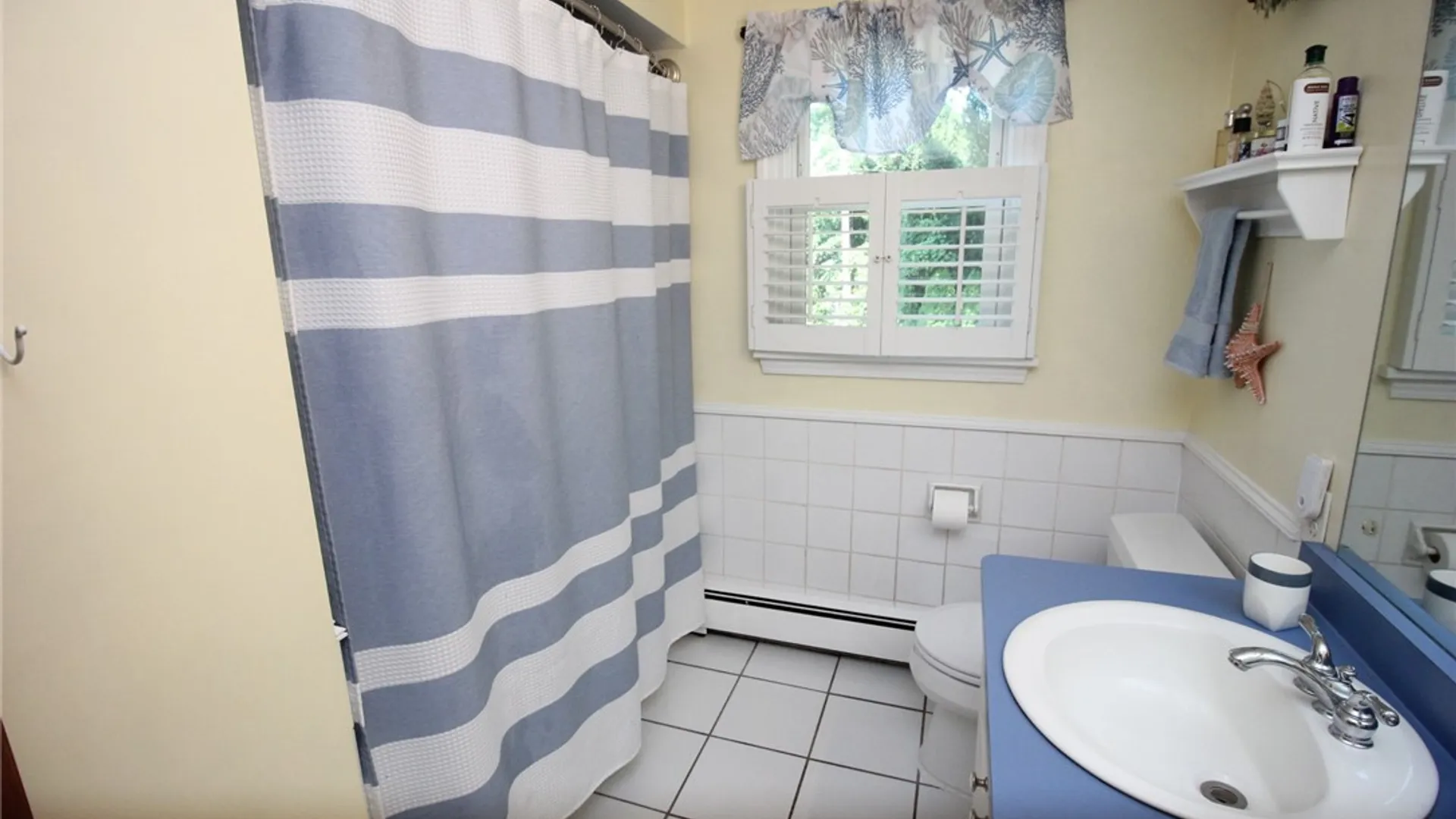 Property at 25 Kensington Court, Greece, NY 14612 34