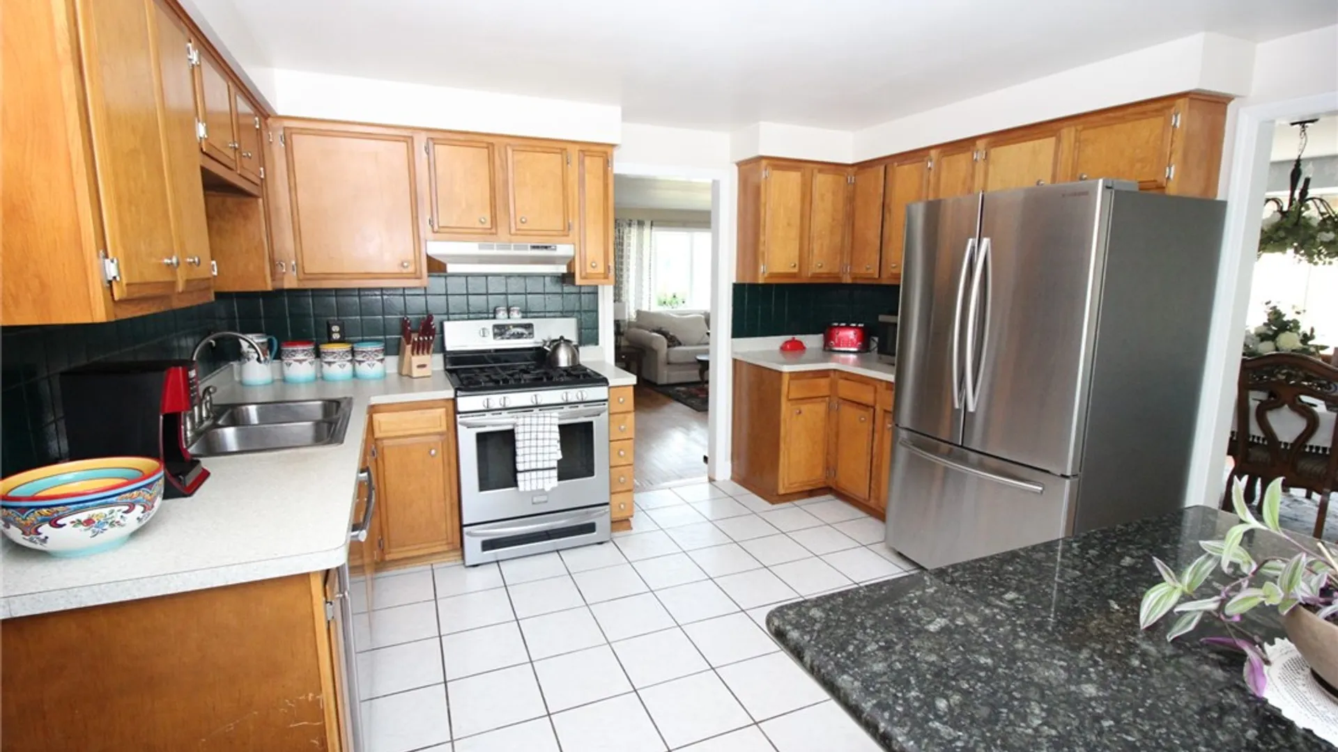Property at 25 Kensington Court, Greece, NY 14612 6