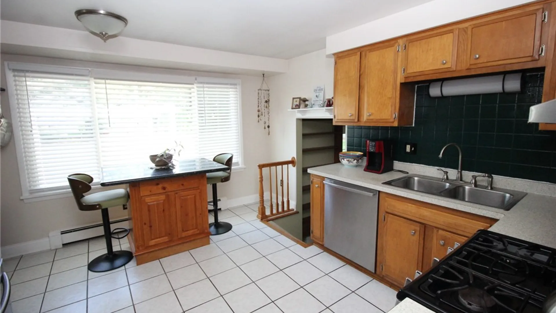 Property at 25 Kensington Court, Greece, NY 14612 5