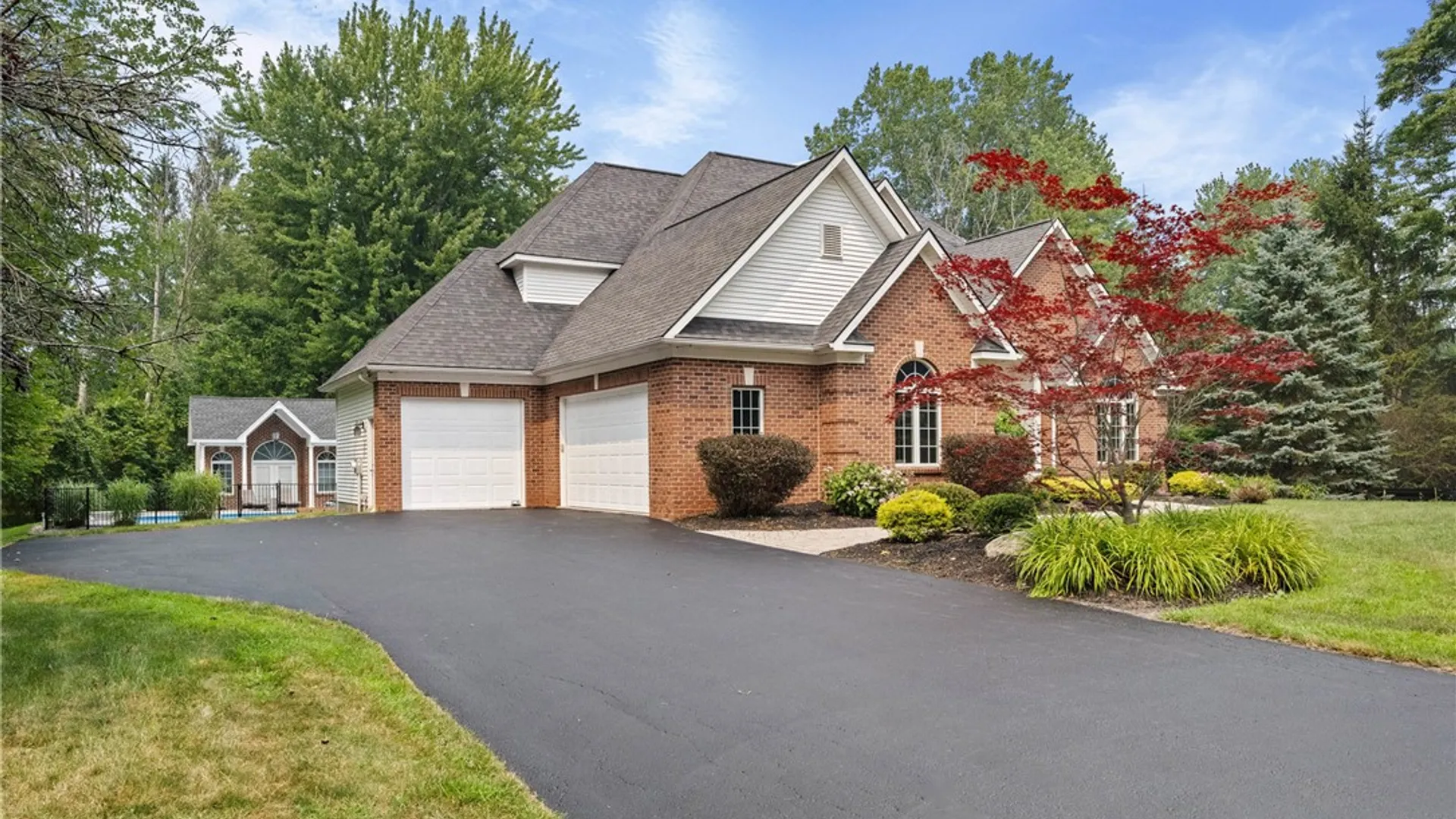 Property at 250 Country Woods Lane, Greece, NY 14626 3