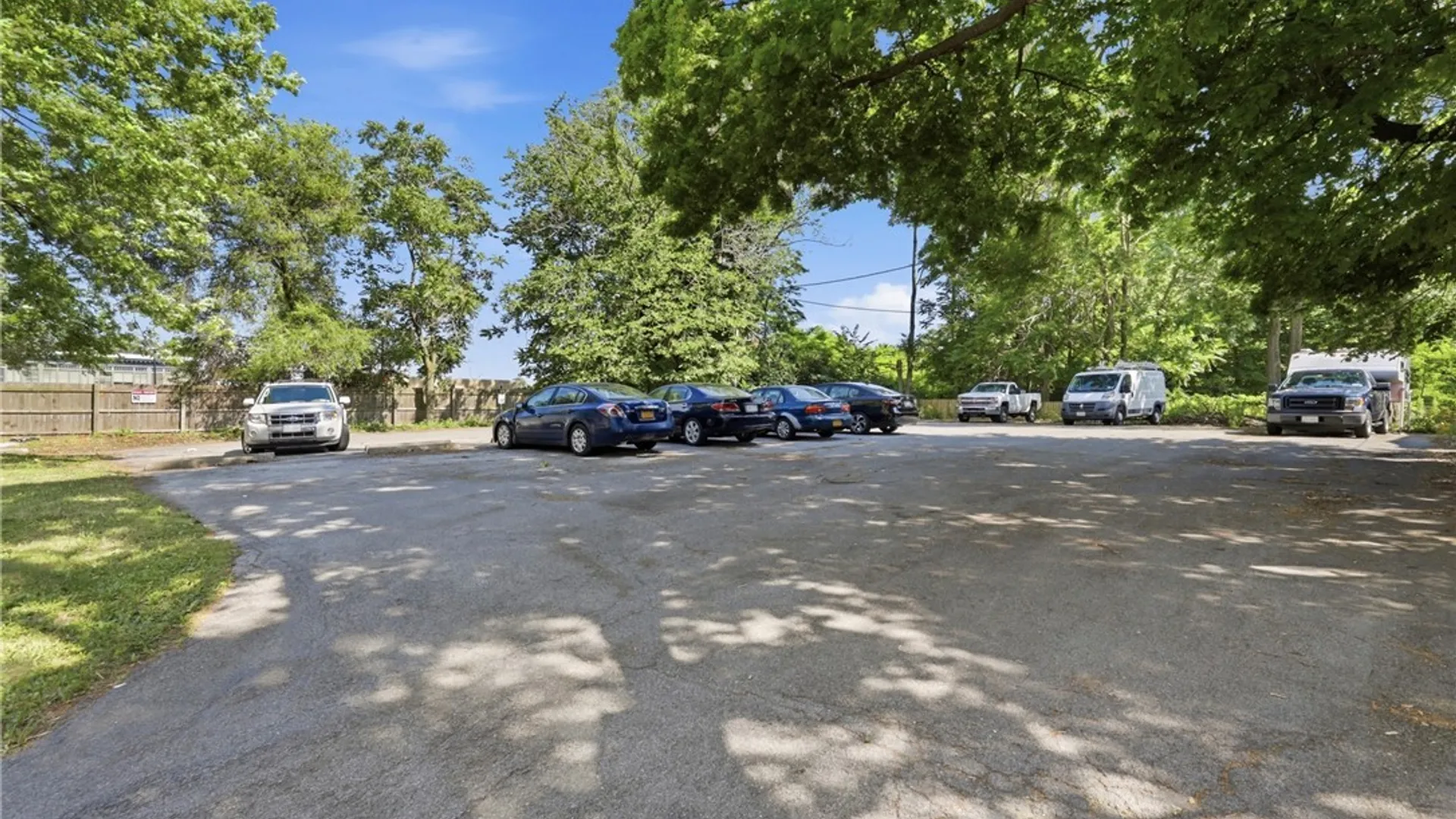 Property at 28 W Utica Street, Buffalo, NY 14209 2