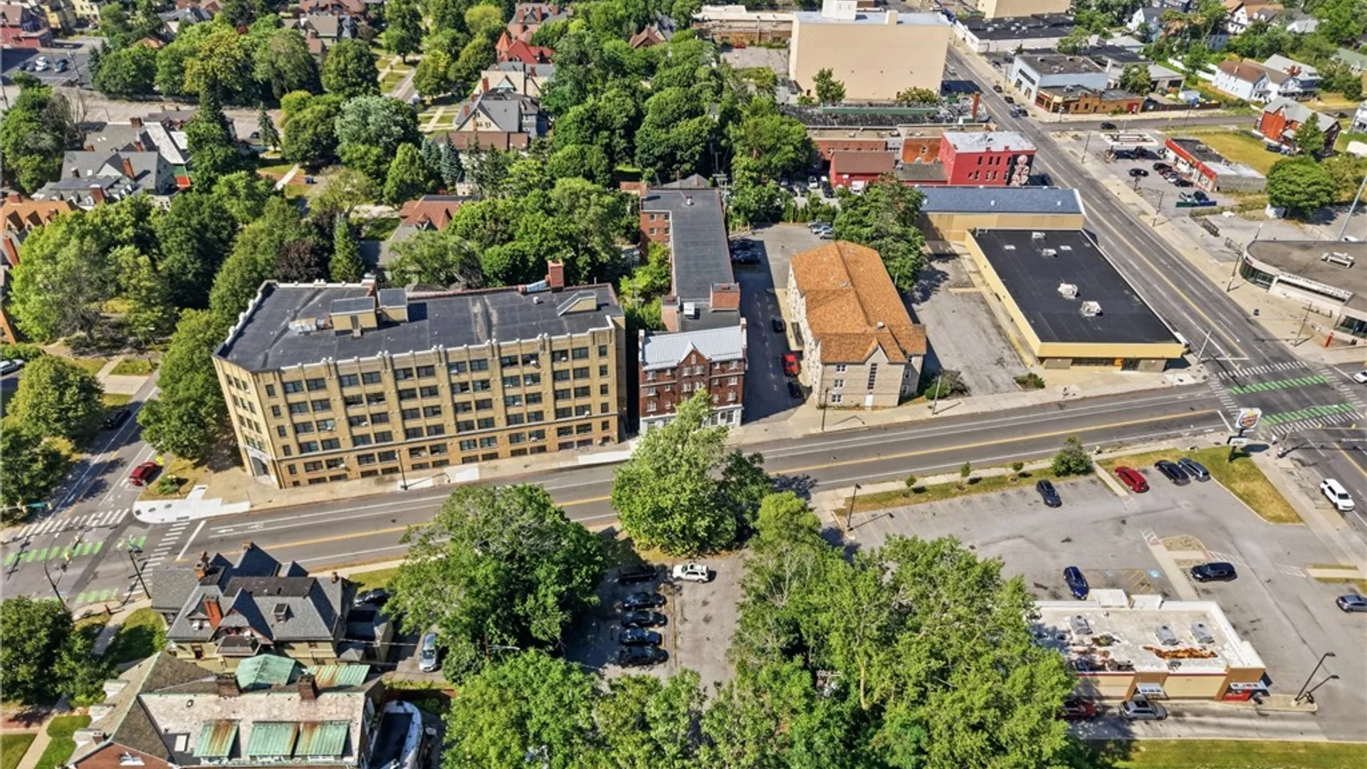 Property at 28 W Utica Street, Buffalo, NY 14209 8