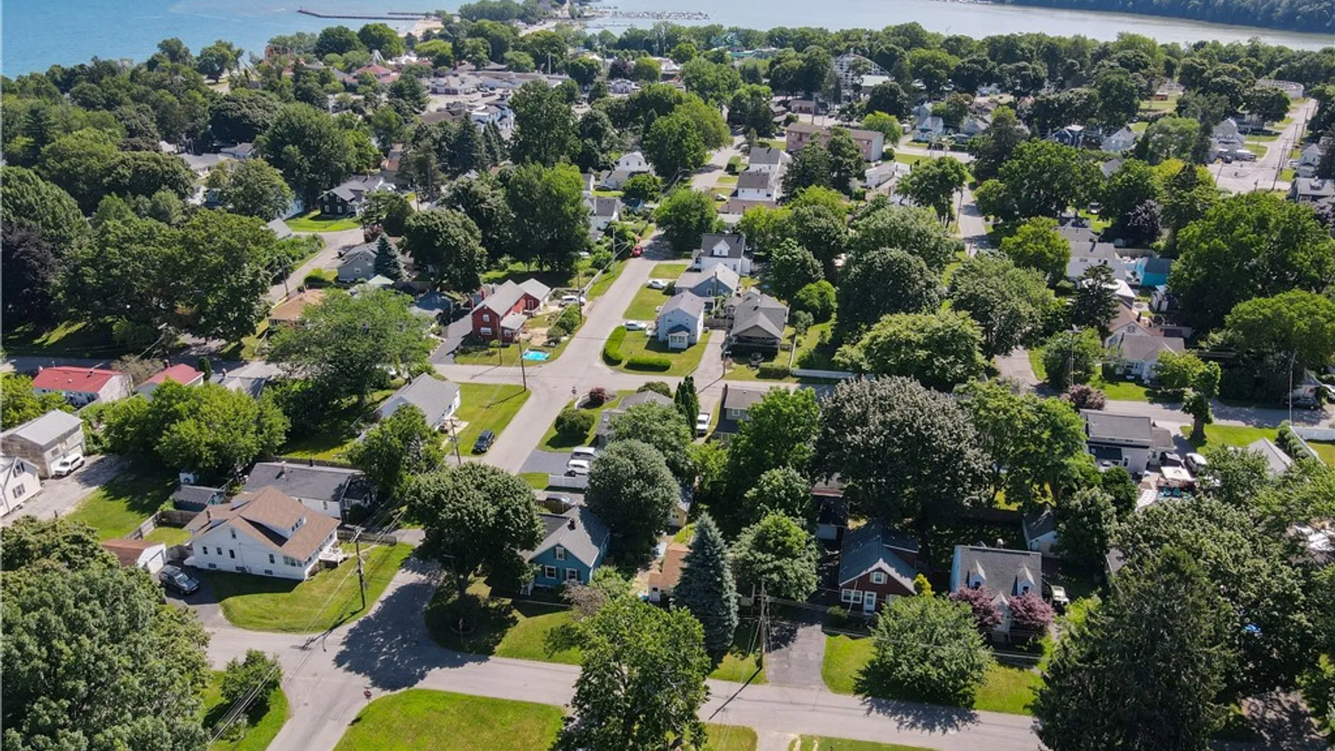 Property at 55 Seacliffe Road, Irondequoit, NY 14622 25