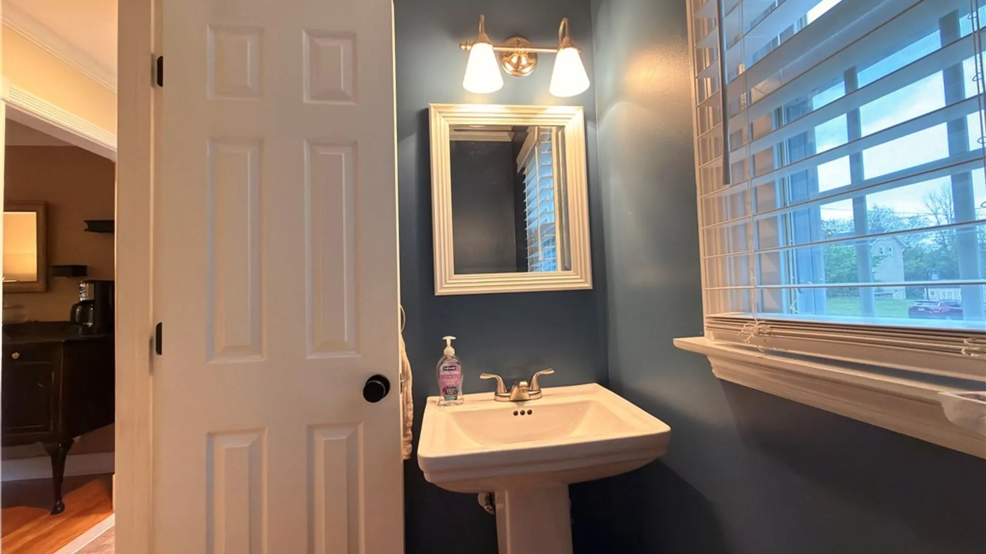 Property at 22 Mccracken Drive, Oswego, NY 13126 5