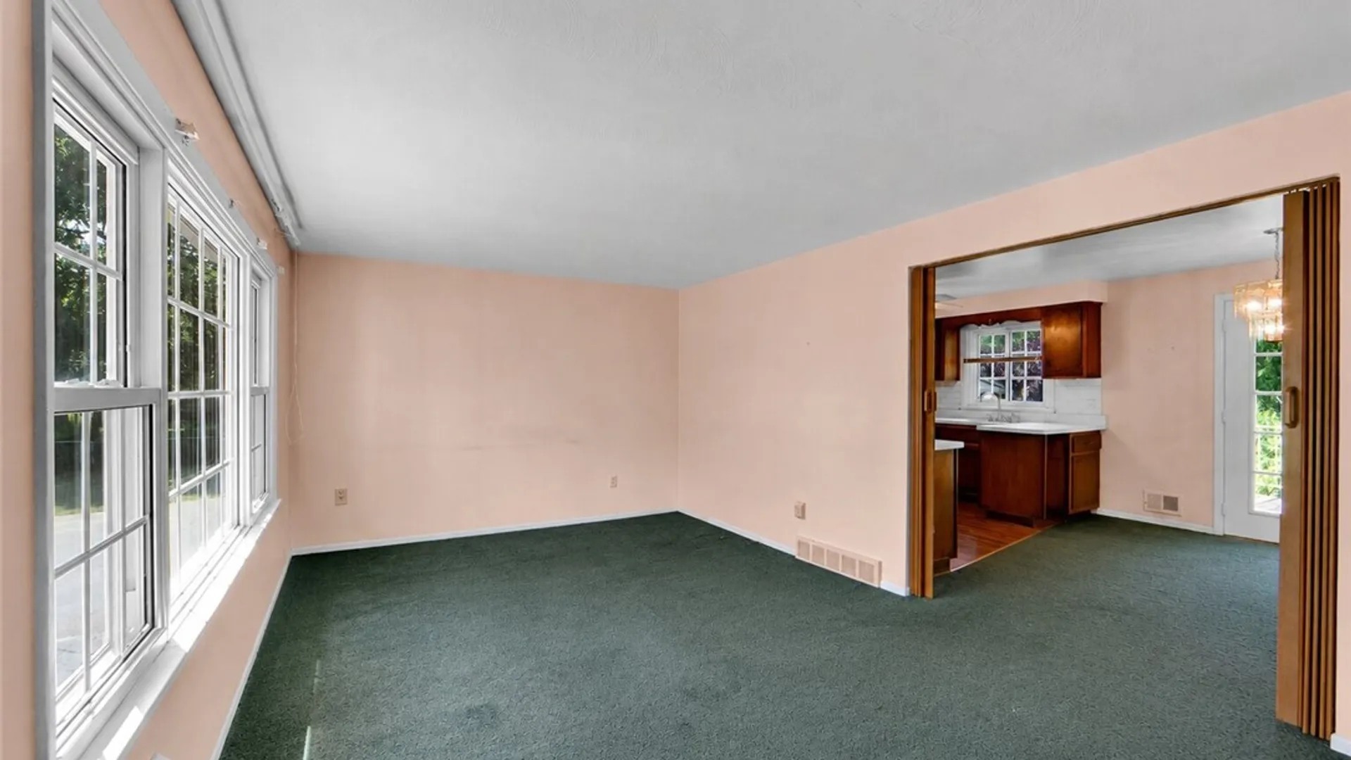 Property at 32 Ridgelea Court, Greece, NY 14615 8