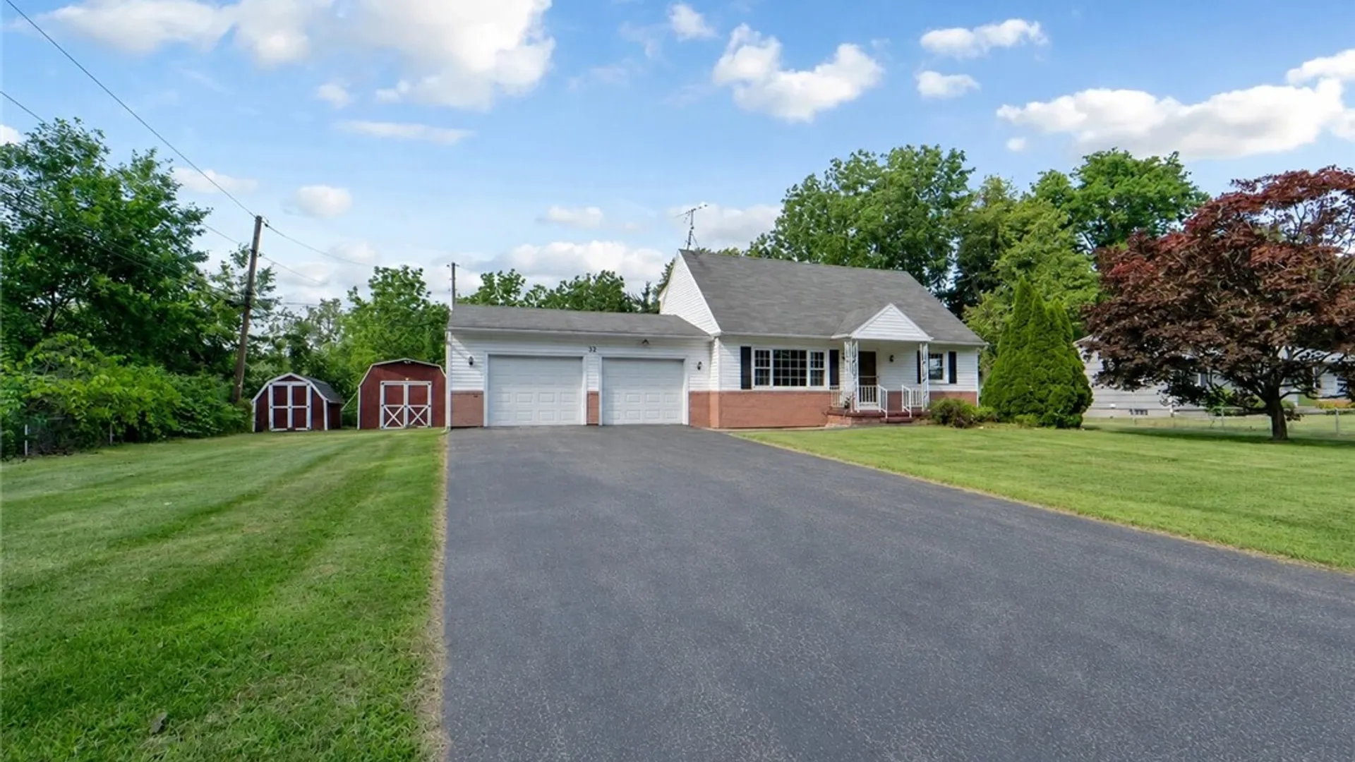 Property at 32 Ridgelea Court, Greece, NY 14615 2